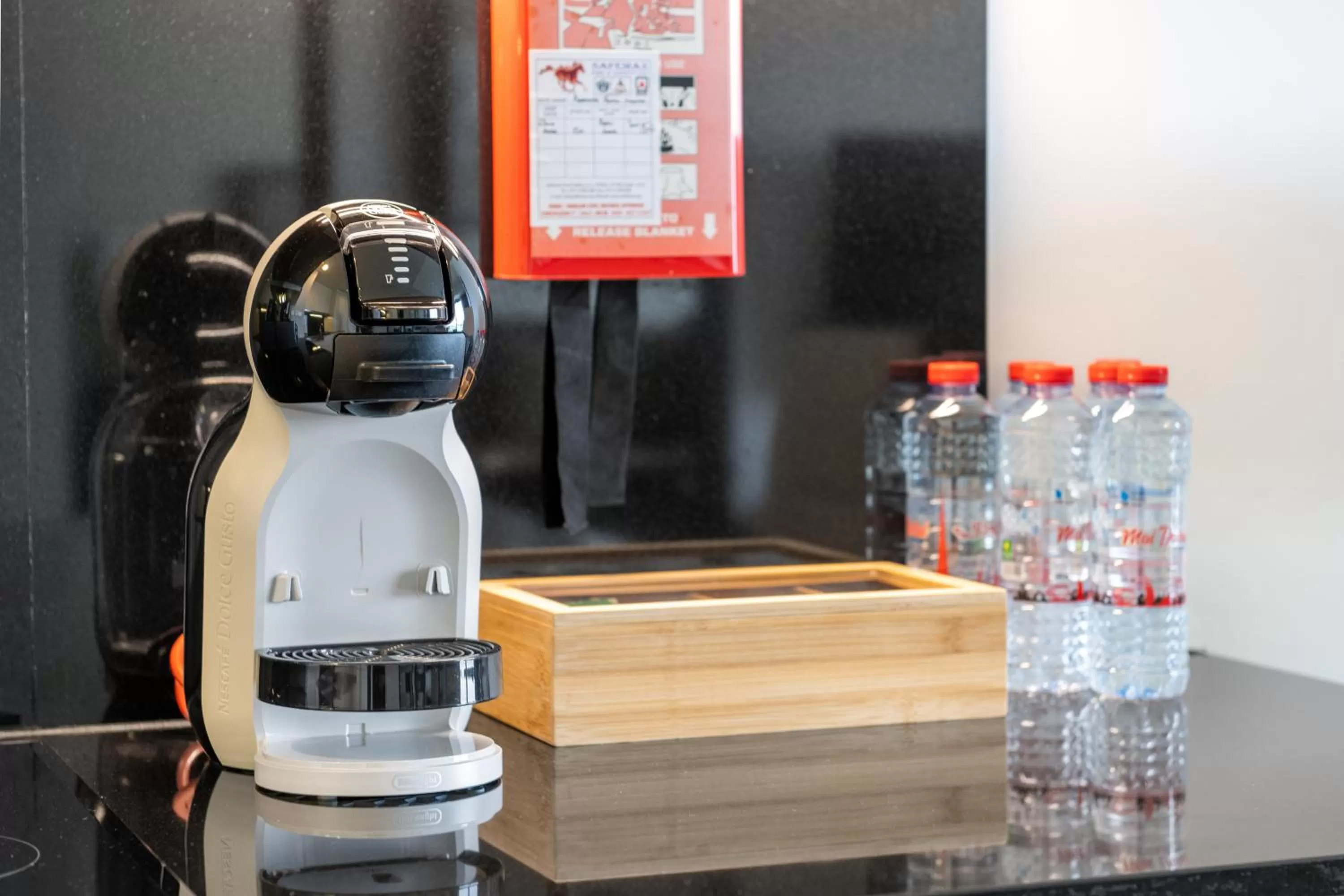 Coffee/tea facilities in Emaar Residences Dubai Marina by Qstay - formerly Address Dubai Marina