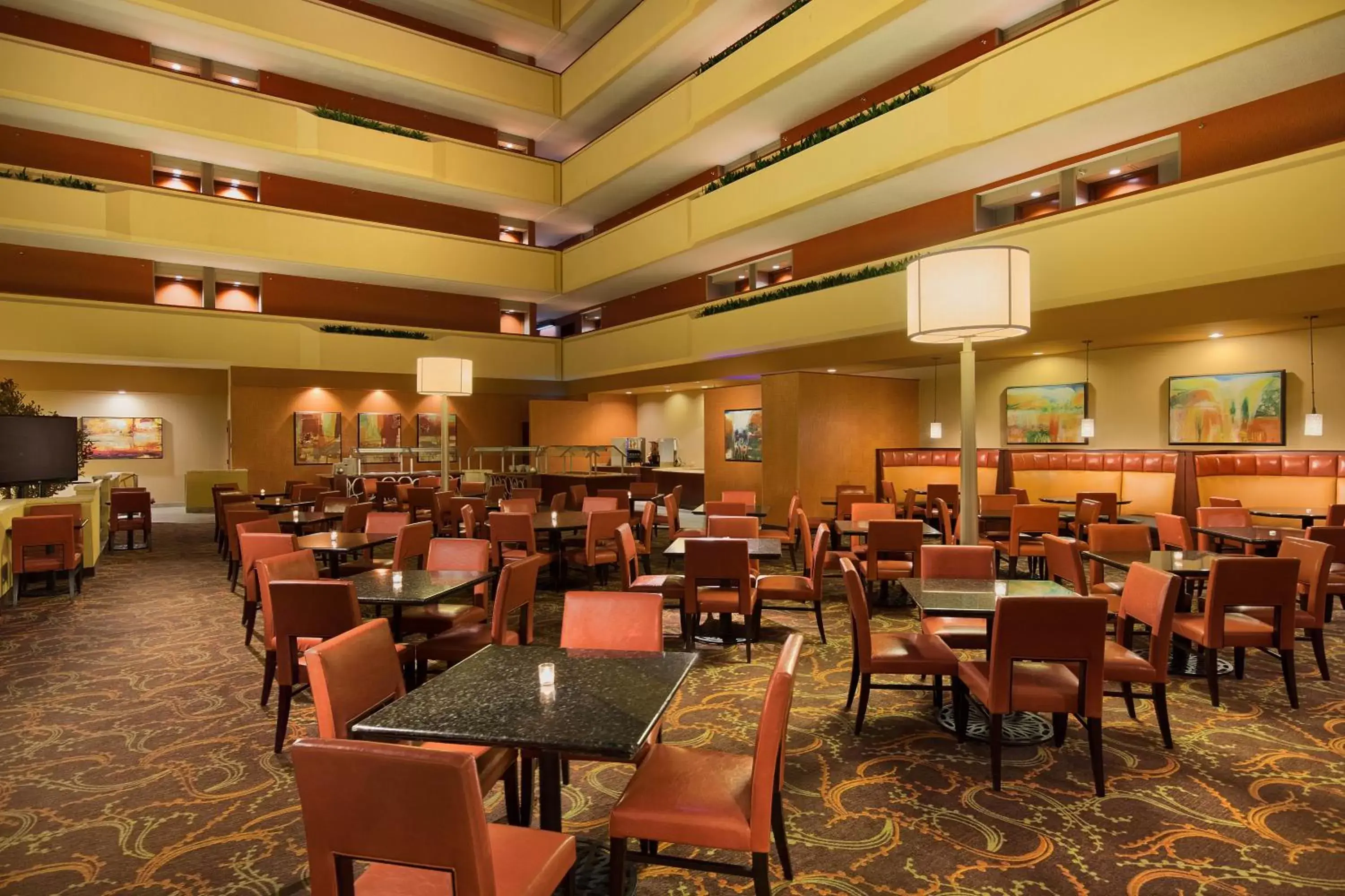 Restaurant/places to eat in University Plaza Hotel Restaurant/places to eat in University Plaza Hotel