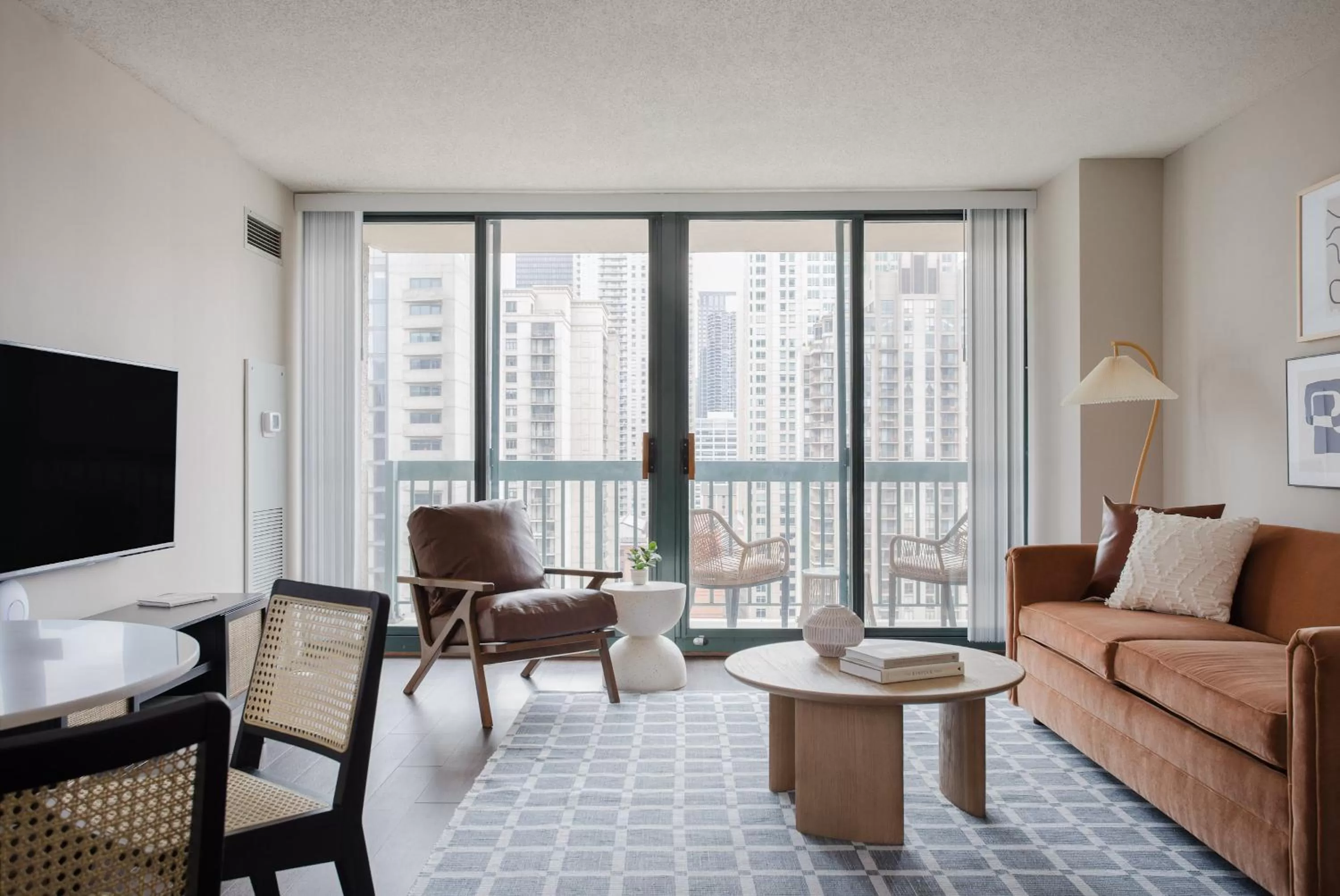 Living room in Kasa Magnificent Mile Chicago