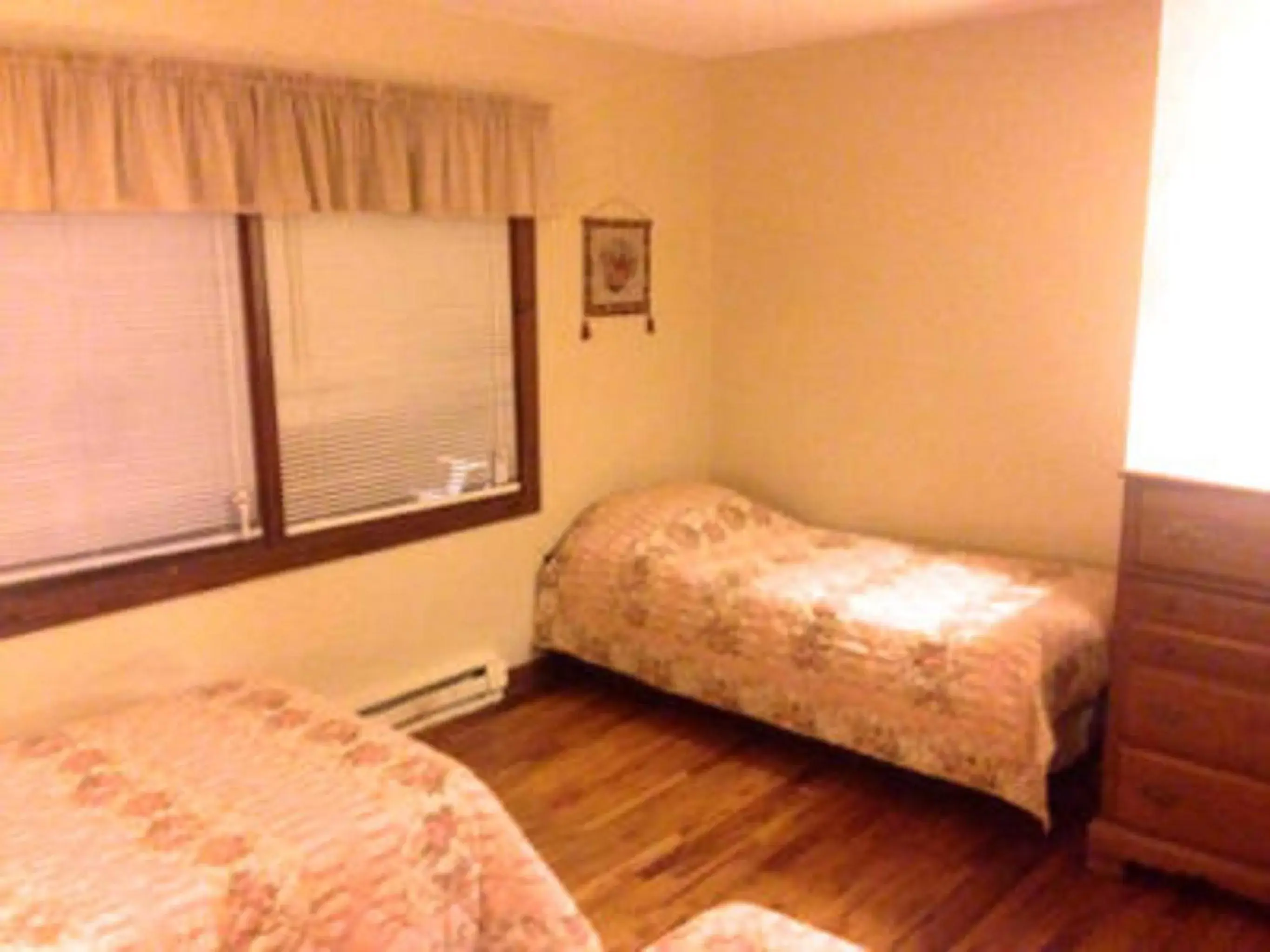 Bedroom, Bed in Echo Valley Cottages