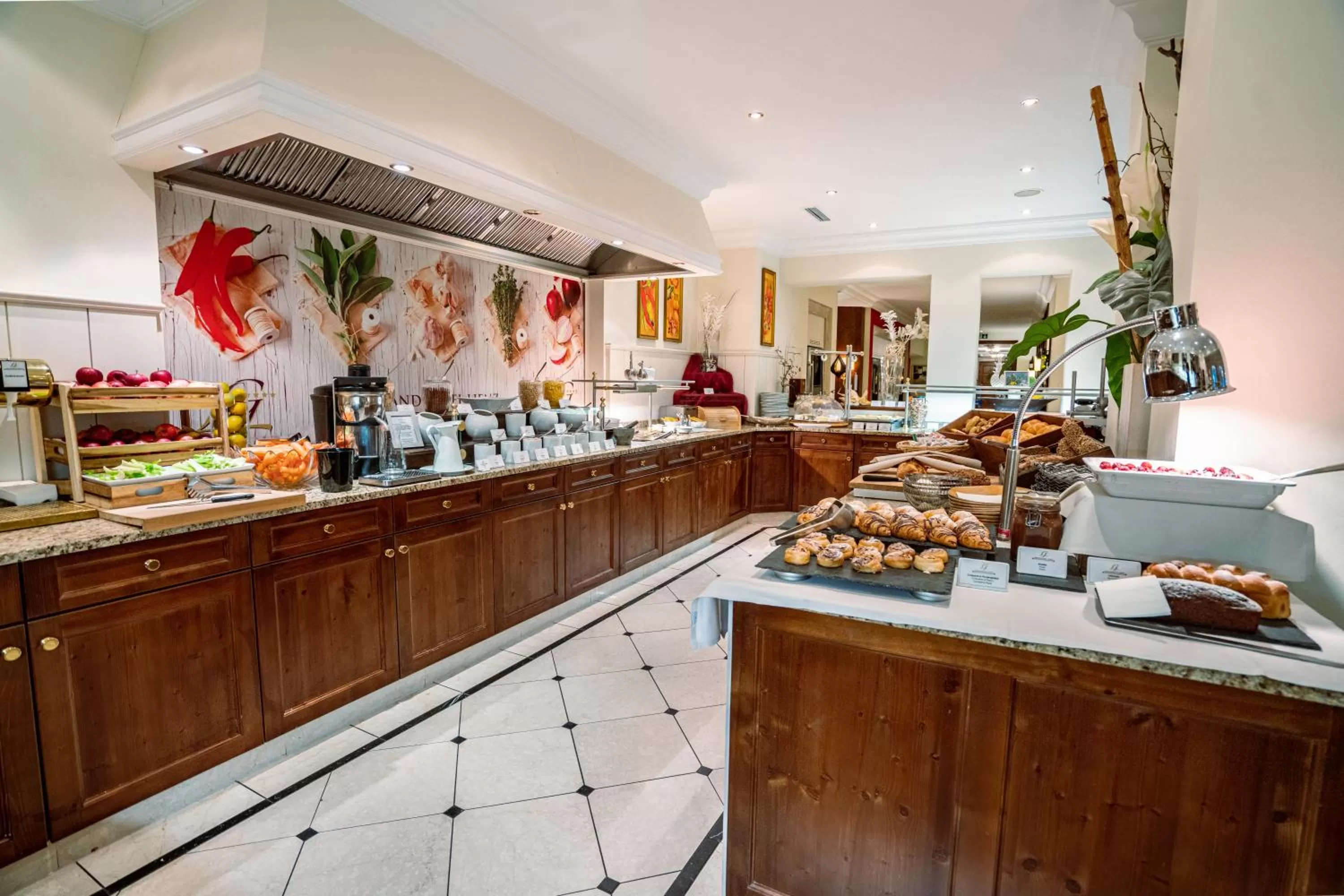 Breakfast in Grandhotel Lienz Business-Wellness & Gourmet