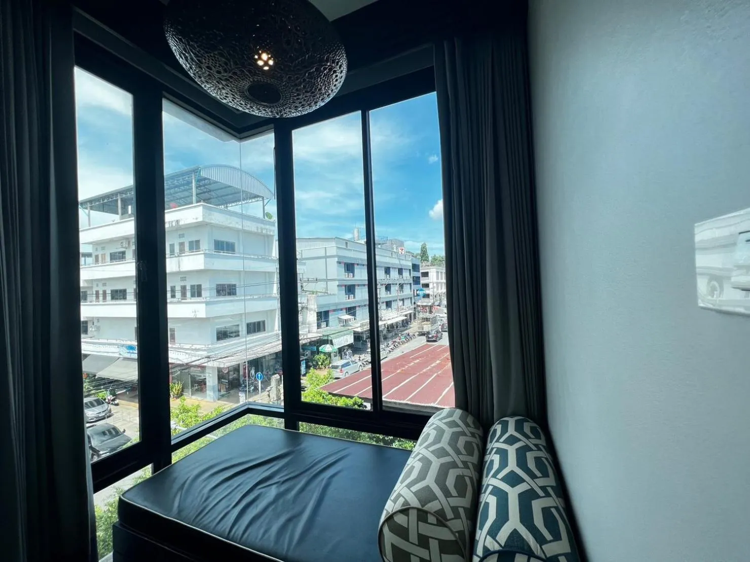 View (from property/room), Bed in Srisawara Casa Hotel