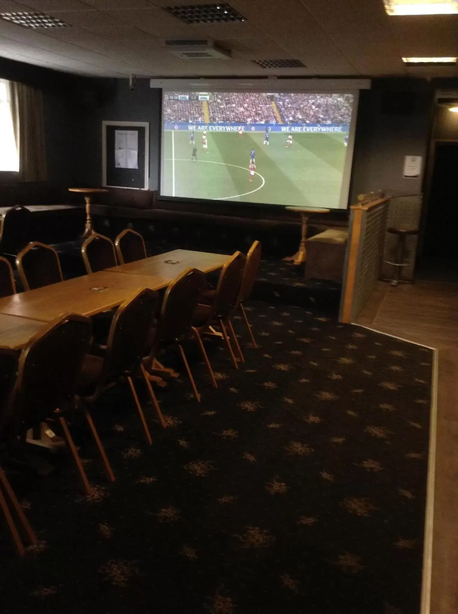 Communal lounge/ TV room in The Bear On The Square