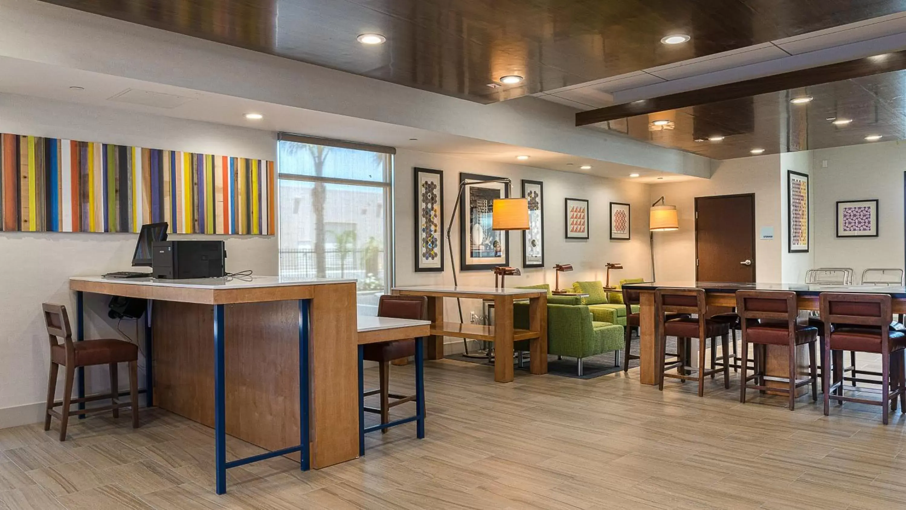 Property building in Holiday Inn Express Fullerton-Anaheim by IHG Property building in Holiday Inn Express Fullerton-Anaheim by IHG