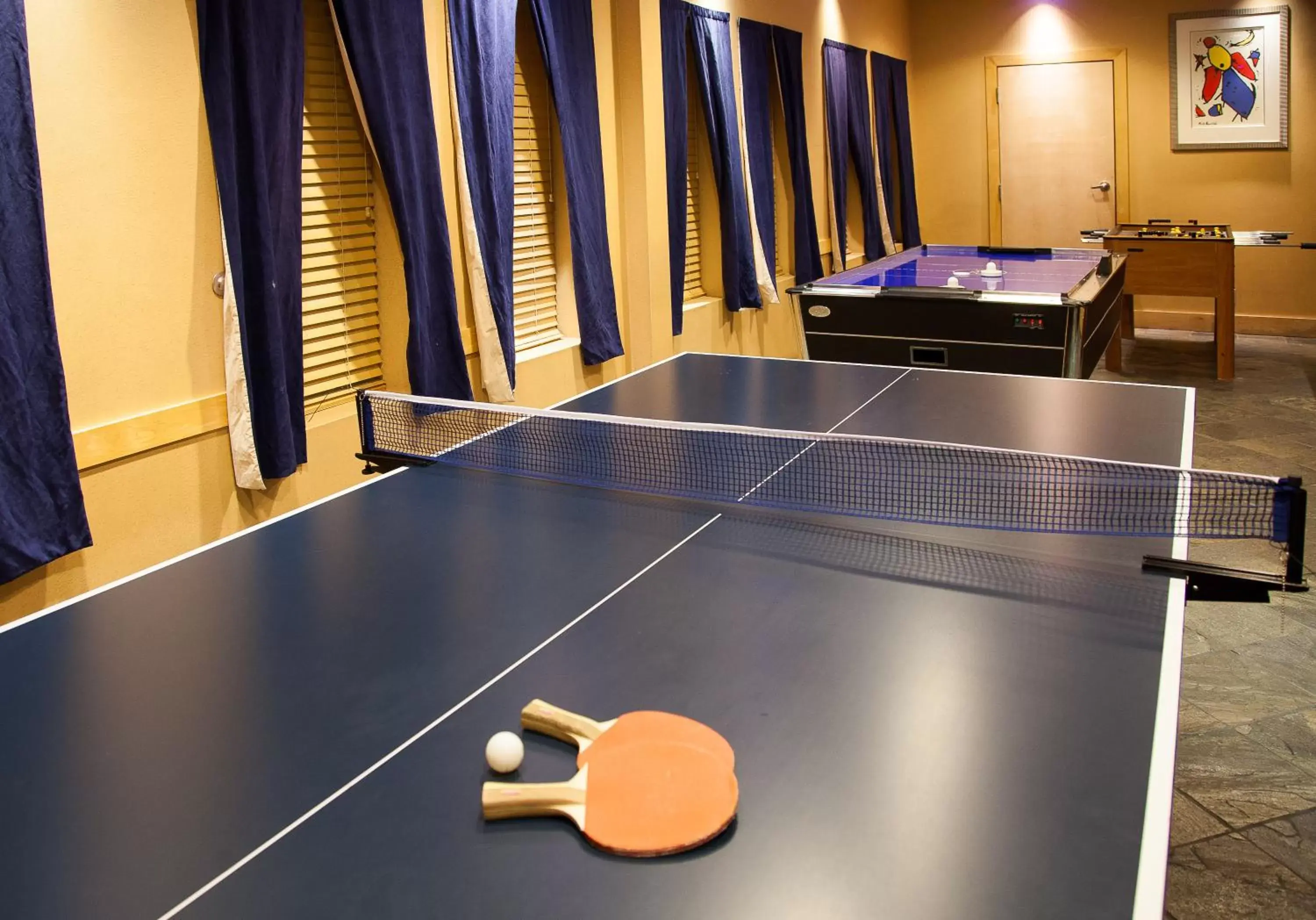Game Room, Table Tennis in Radisson Hotel & Suites Red Deer