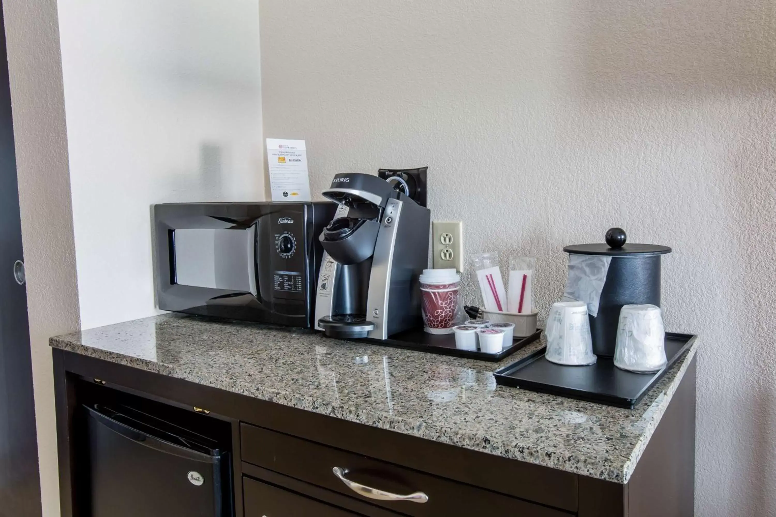 Kitchen or kitchenette in Hilton Garden Inn Columbus/Dublin