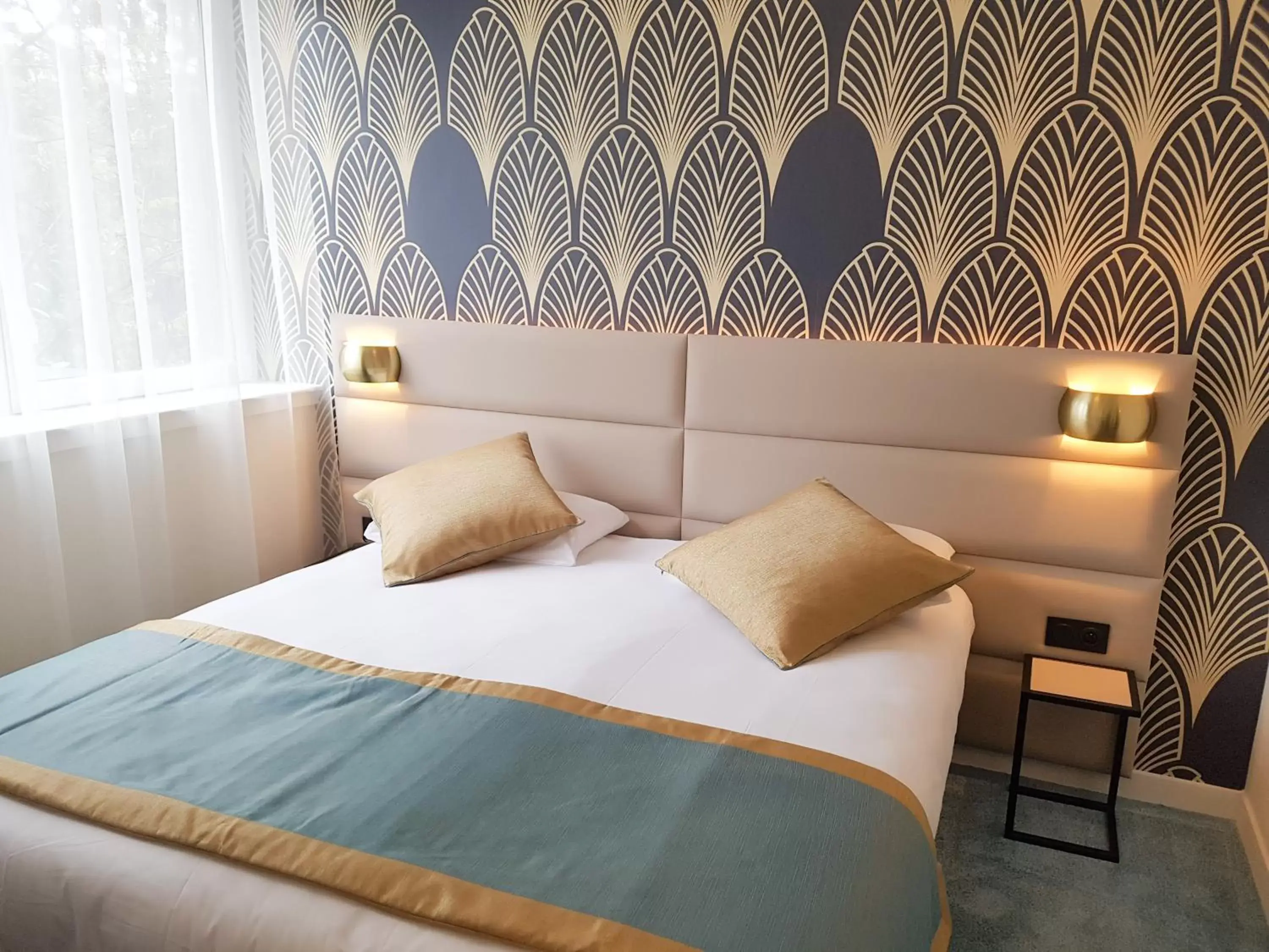 Bed in Best Western Hôtel Journel Paris Sud Bed in Best Western Hôtel Journel Paris Sud