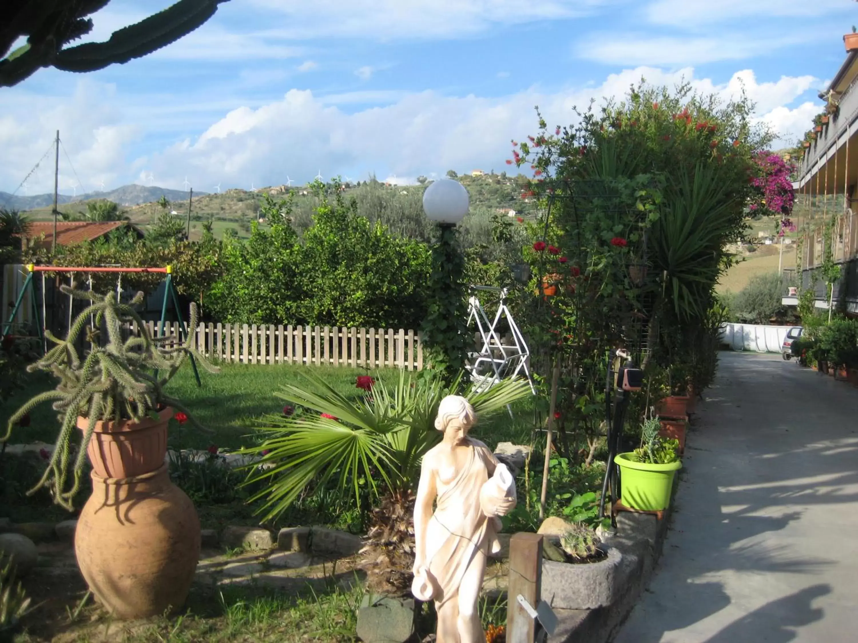 Garden, Guests in Oasi del Lago