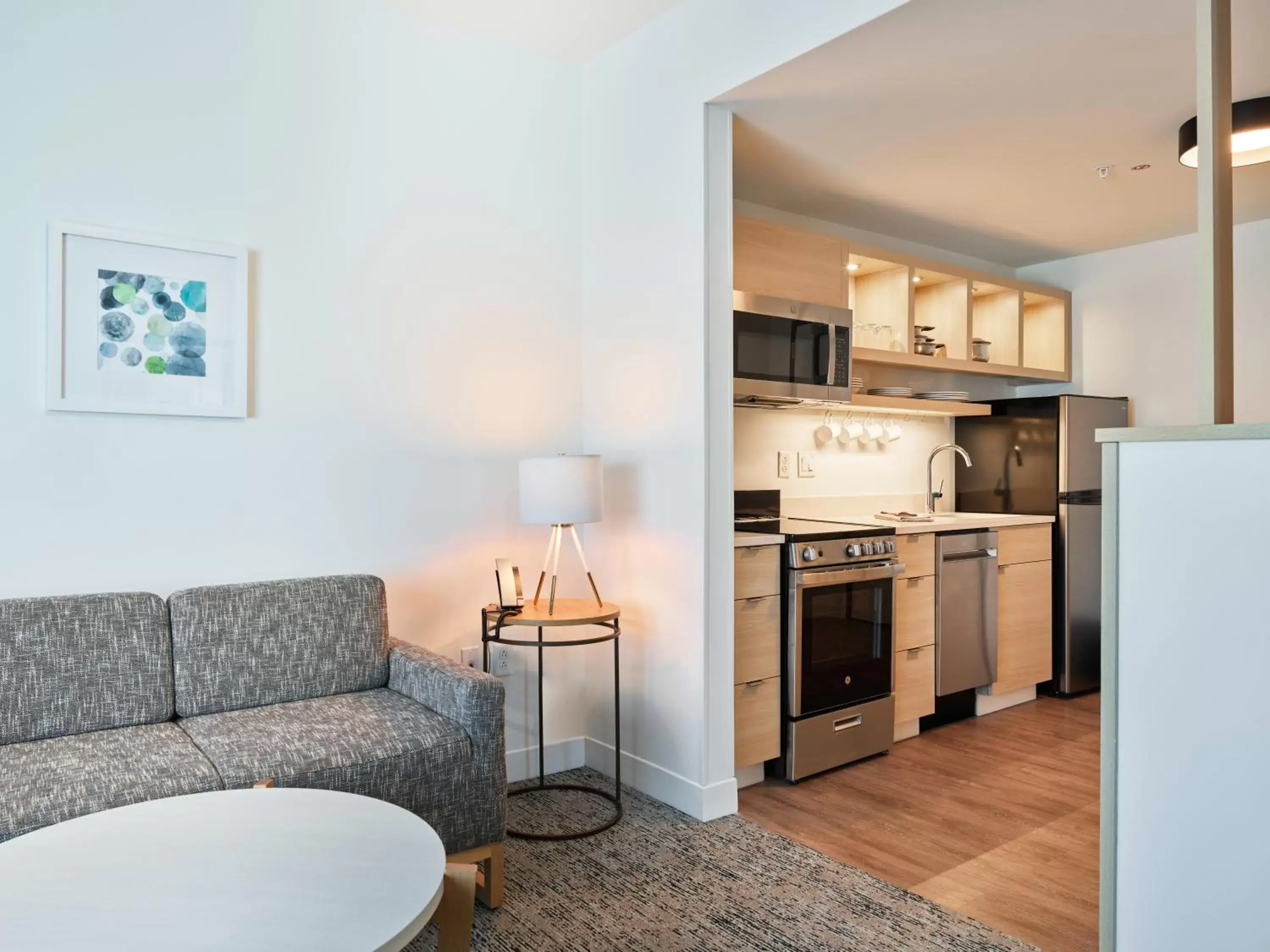 Kitchen or kitchenette, Kitchen/Kitchenette in TownePlace Suites by Marriott Hixson