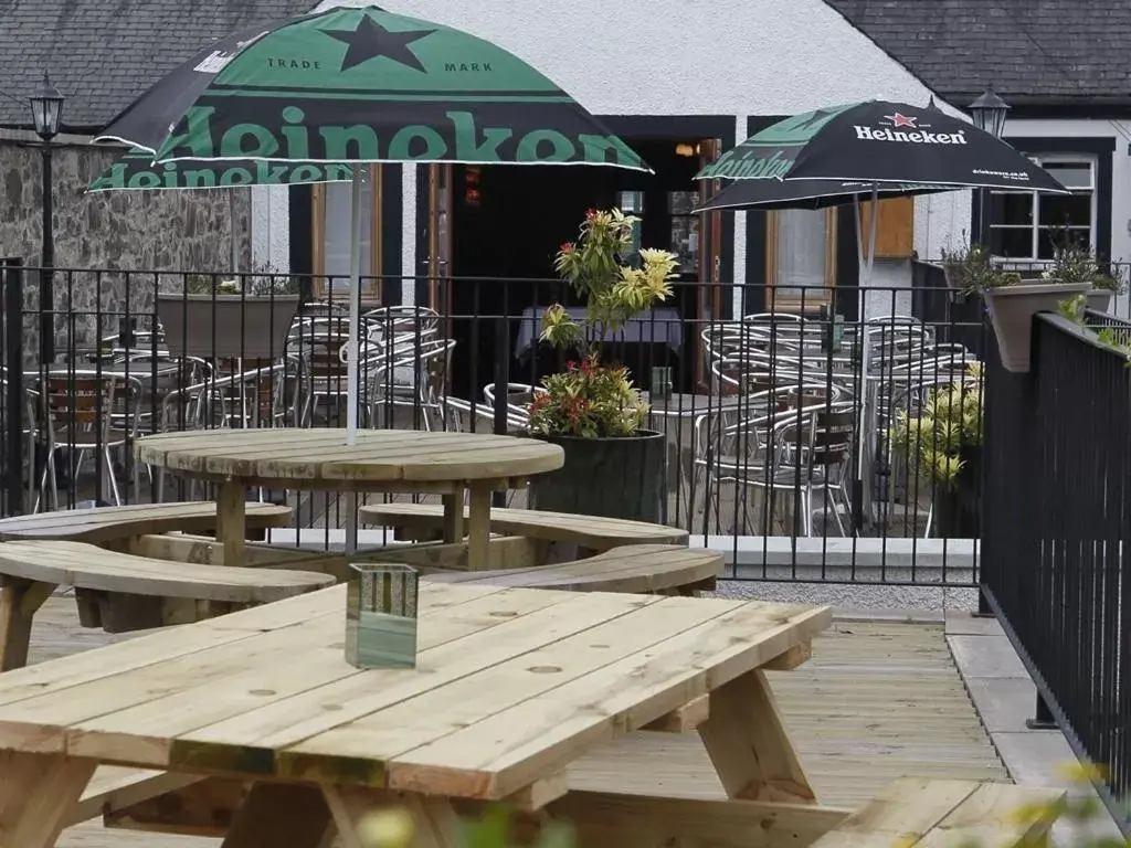 Property building in Elphinstone Hotel Property building in Elphinstone Hotel