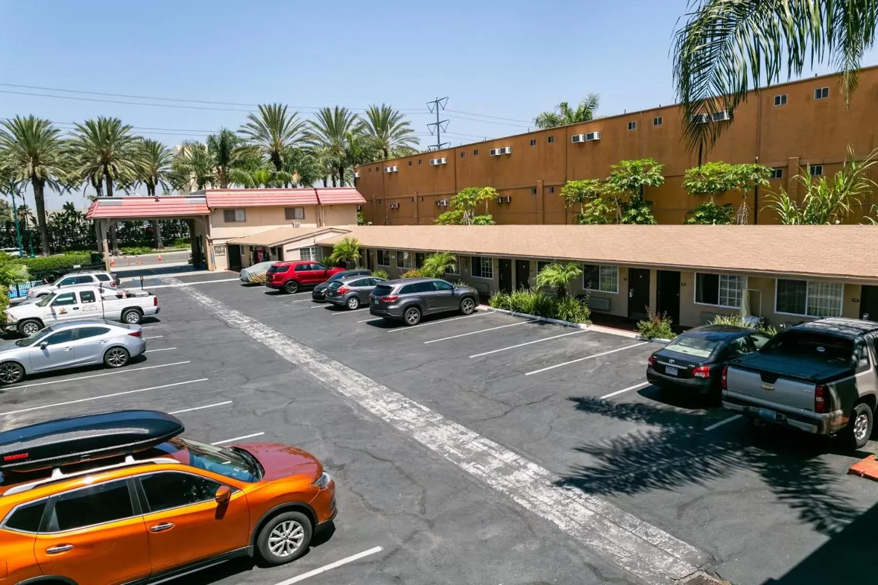 Street view in Anaheim Discovery Inn and Suites Street view in Anaheim Discovery Inn and Suites