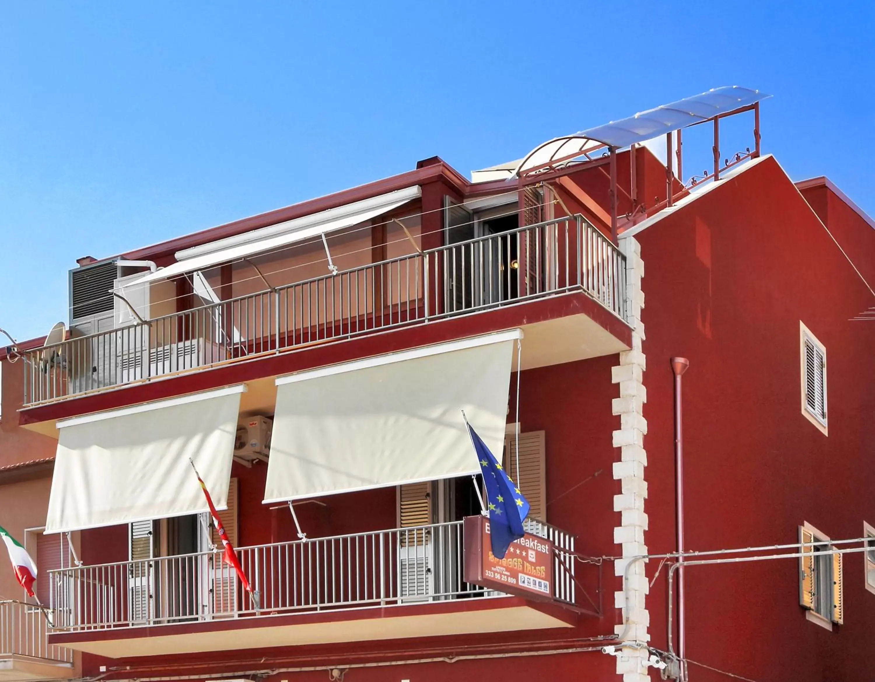 Facade/entrance, Property Building in Spiagge Iblee