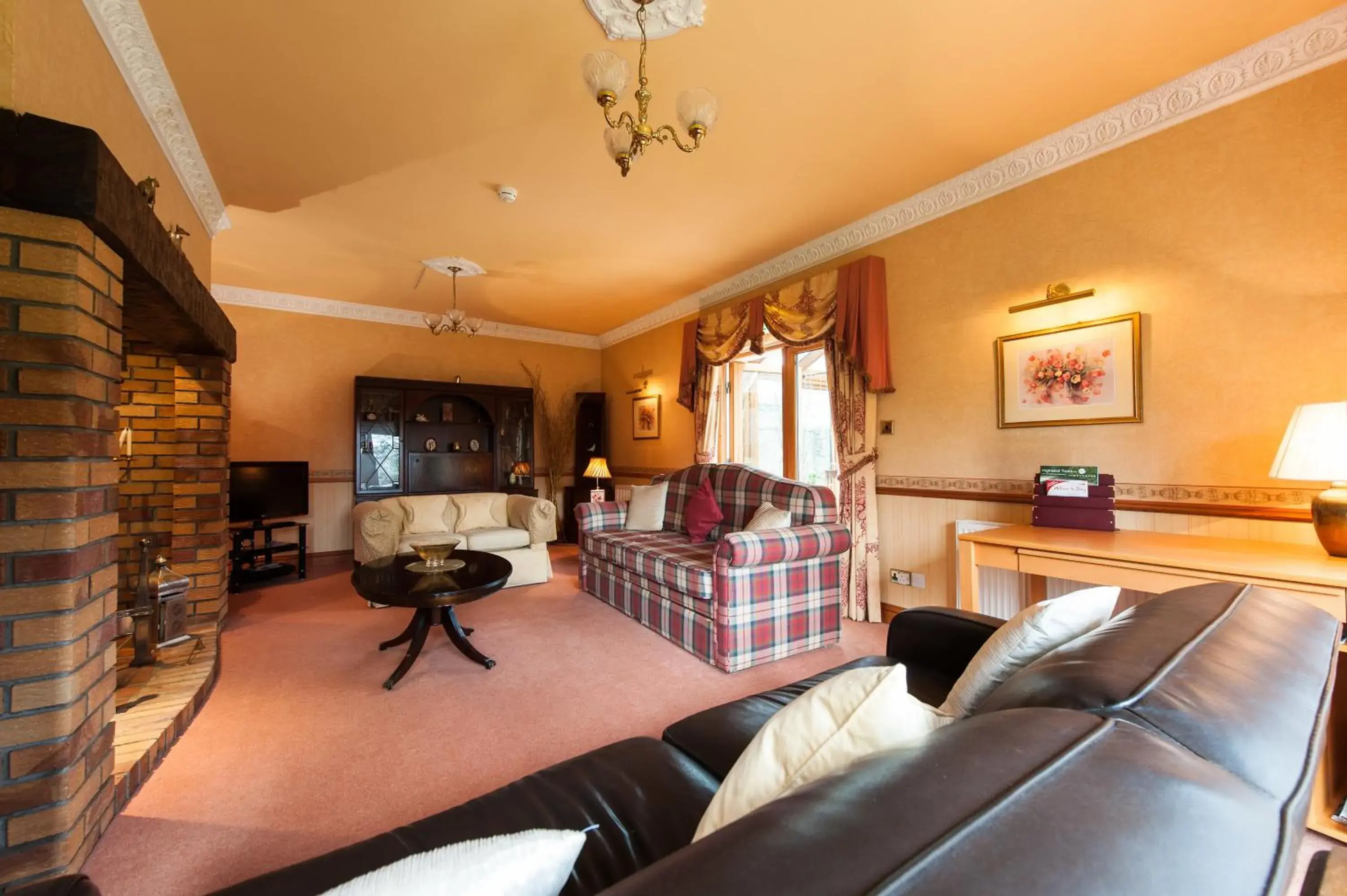 Lounge or bar, Seating Area in Kildonan Lodge Hotel