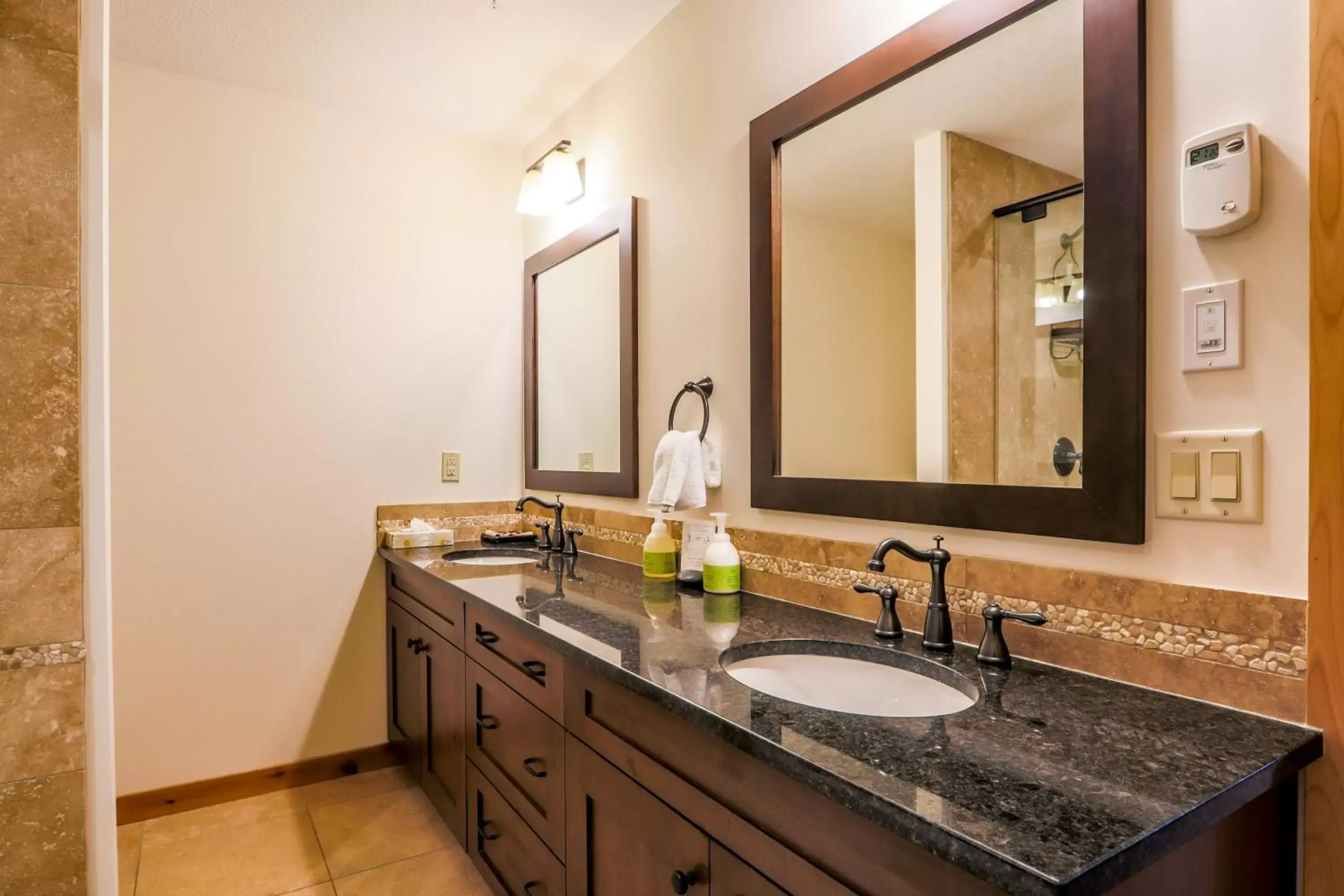 Bathroom in Tamarack Lodge by Spring Creek Vacations