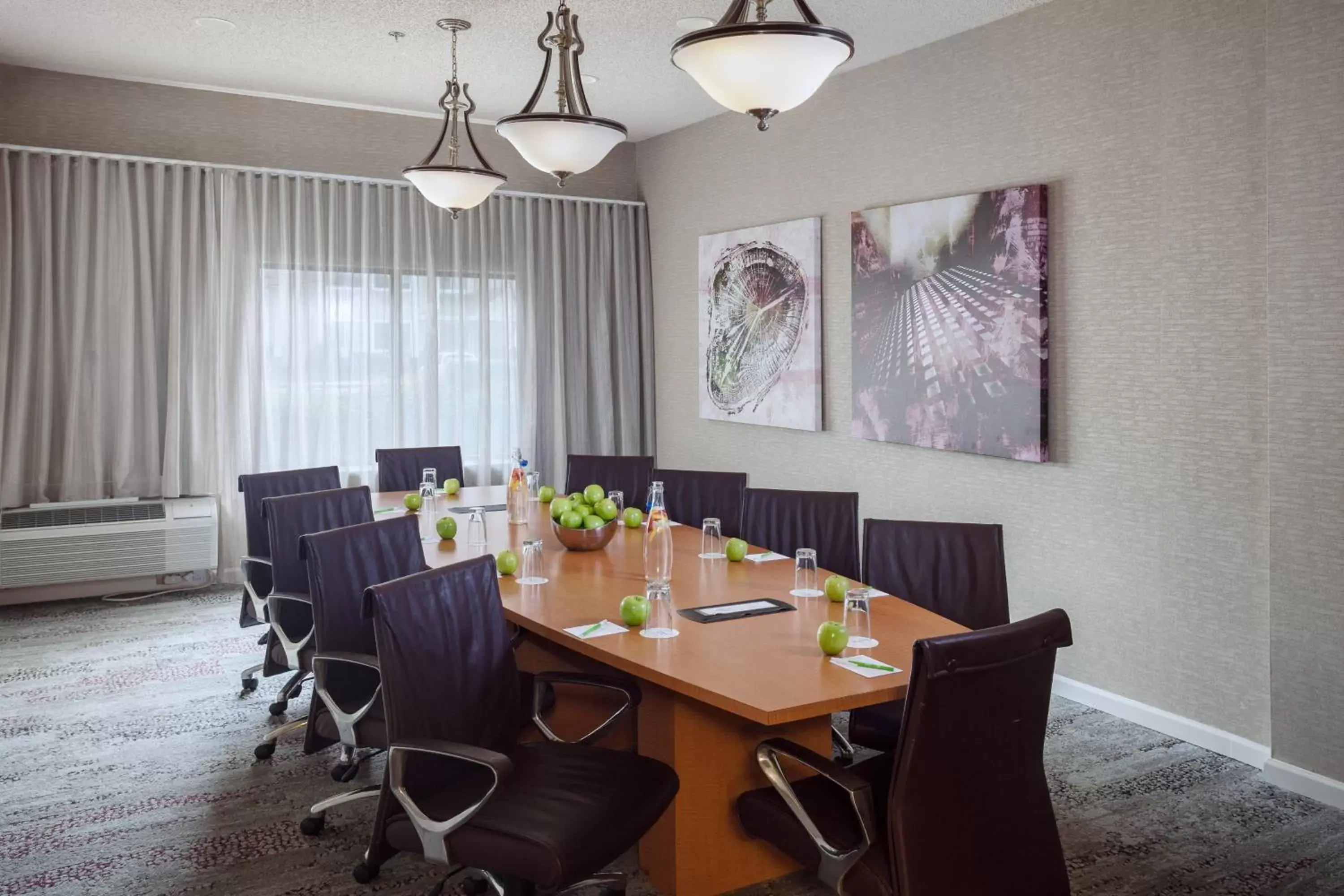 Meeting/conference room in Courtyard by Marriott Stockton