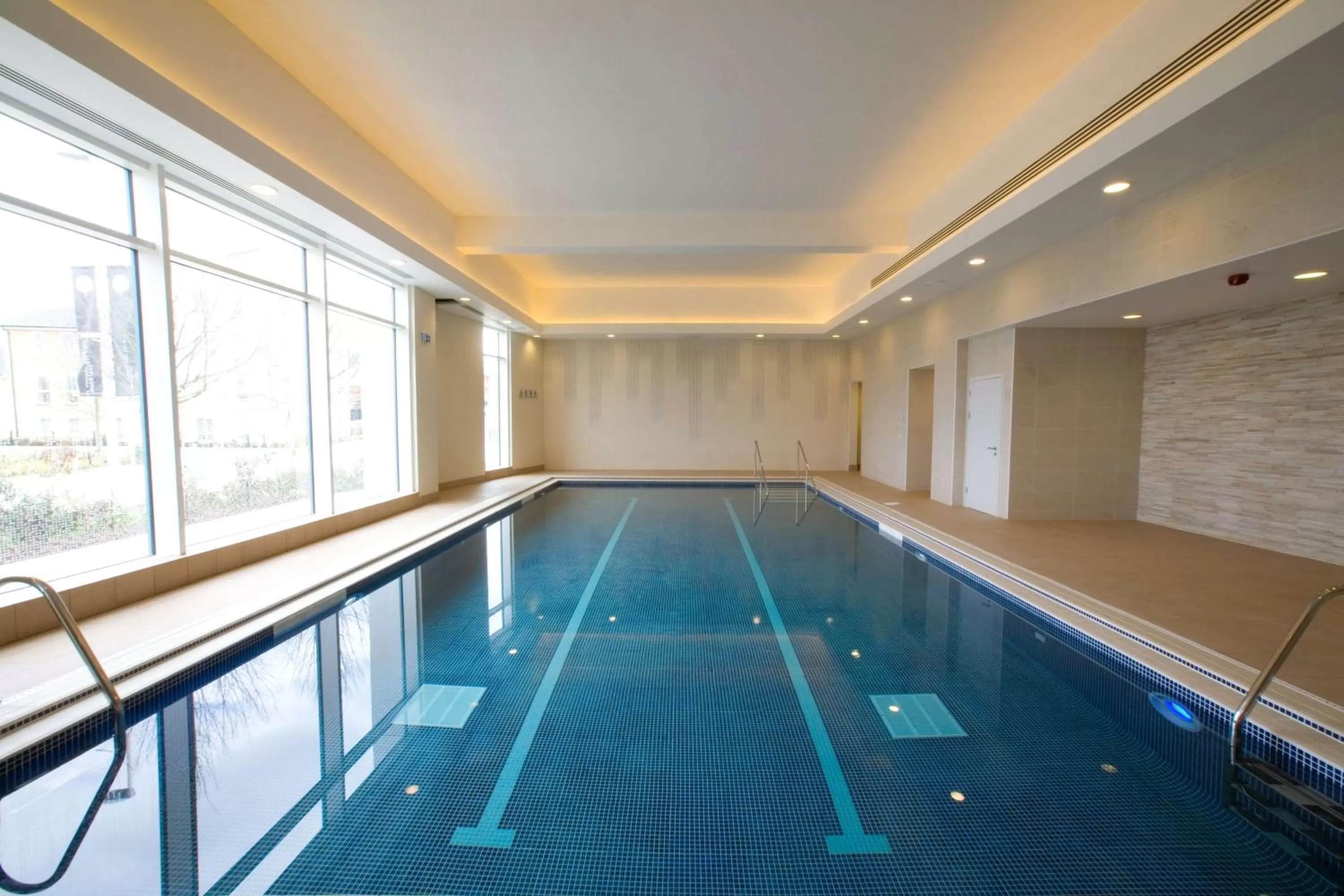 Pool view in Hilton Reading