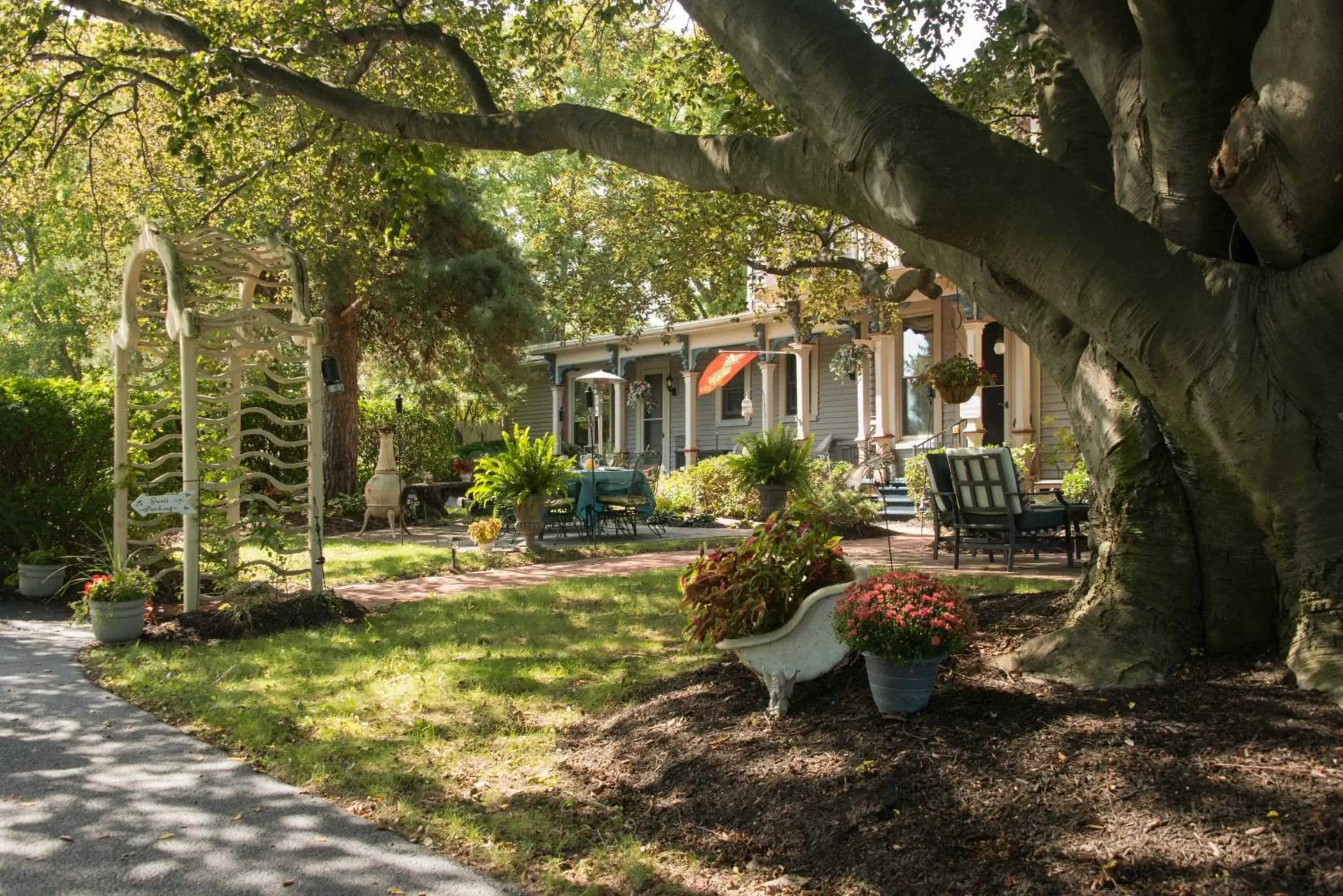 Property building in Sutherland House Victorian Bed and Breakfast Property building in Sutherland House Victorian Bed and Breakfast