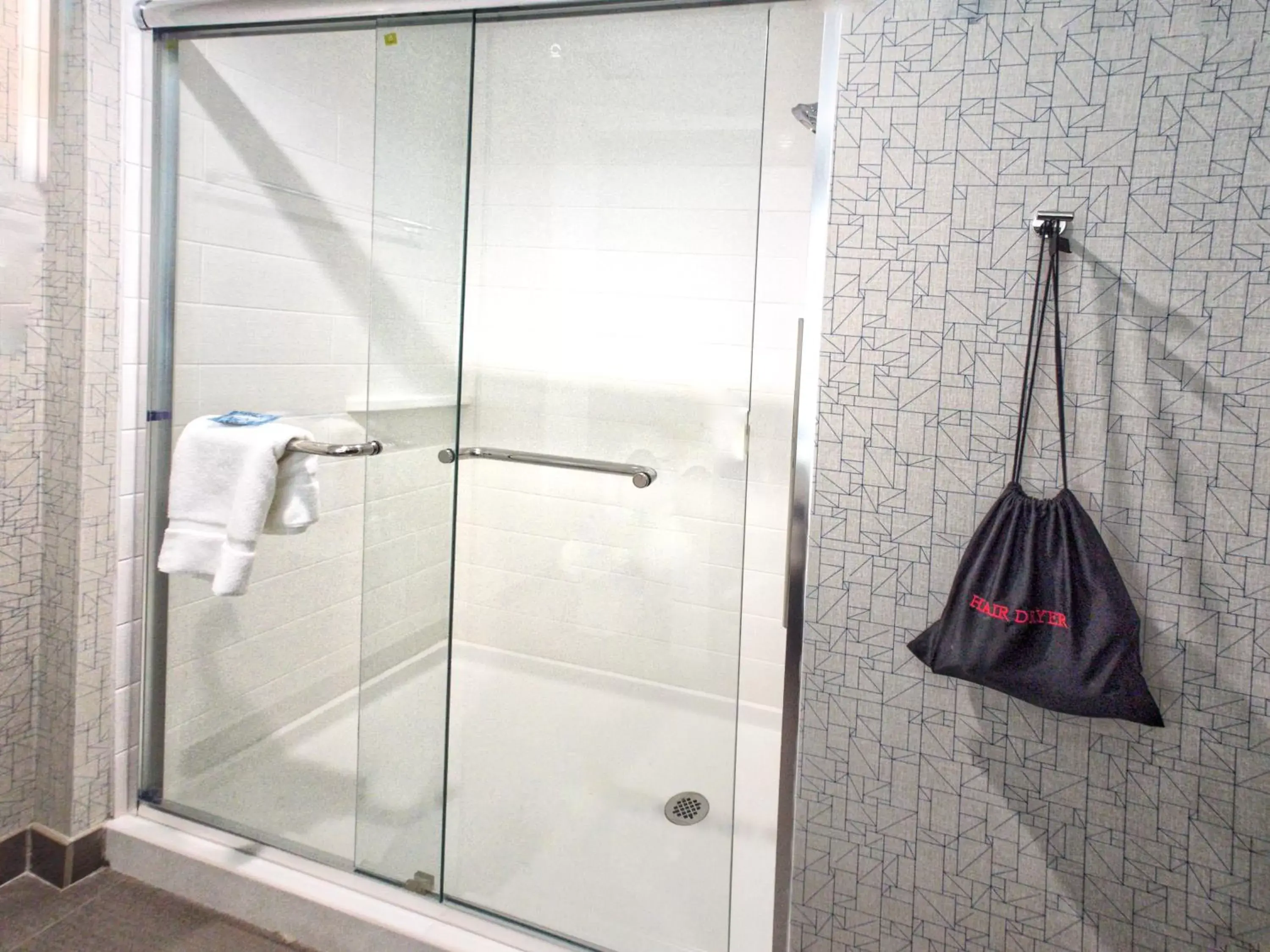 Shower, Bathroom in Holiday Inn Express & Suites Moore, an IHG Hotel