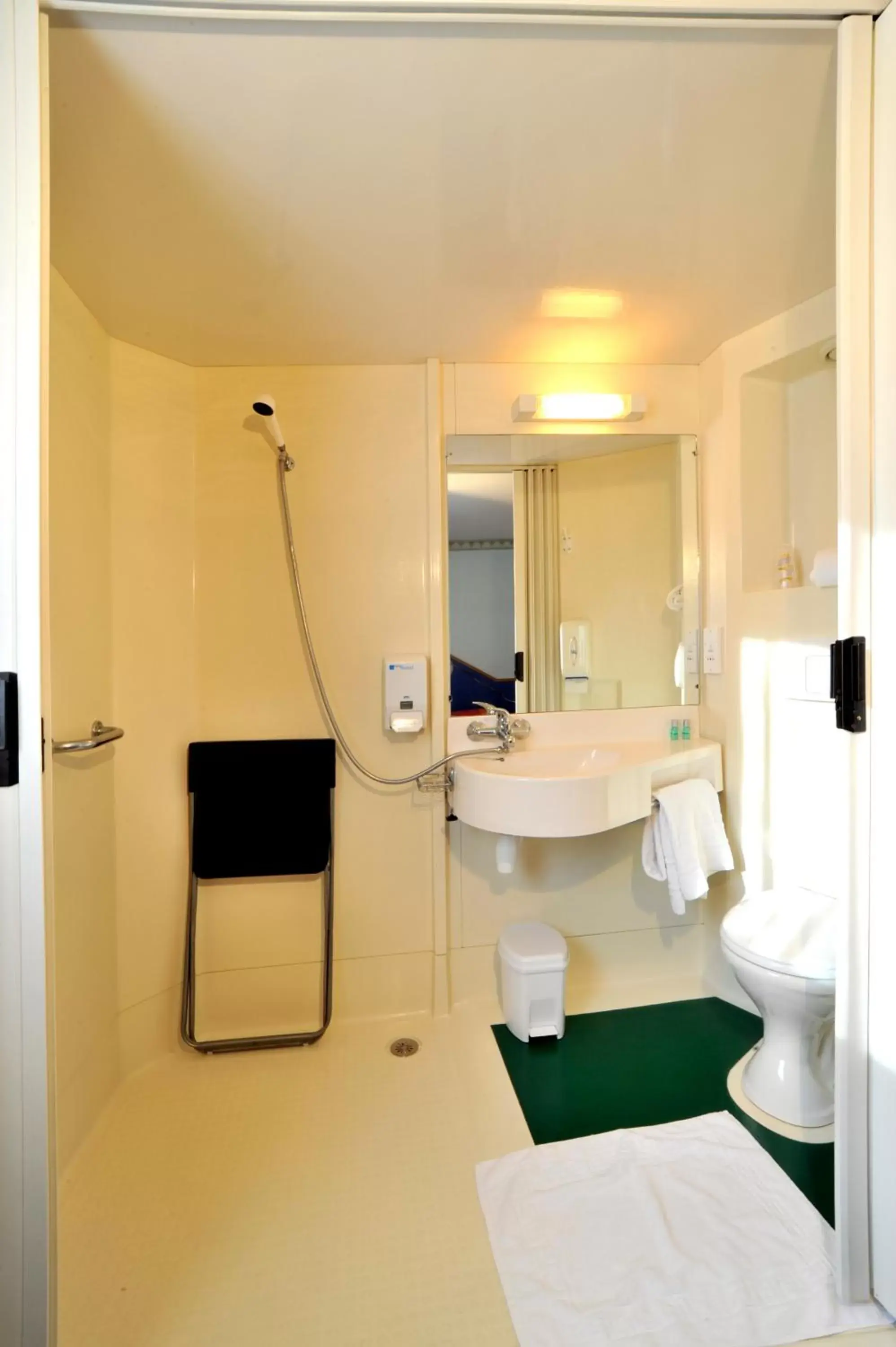 Bathroom in Fasthotel Vendome