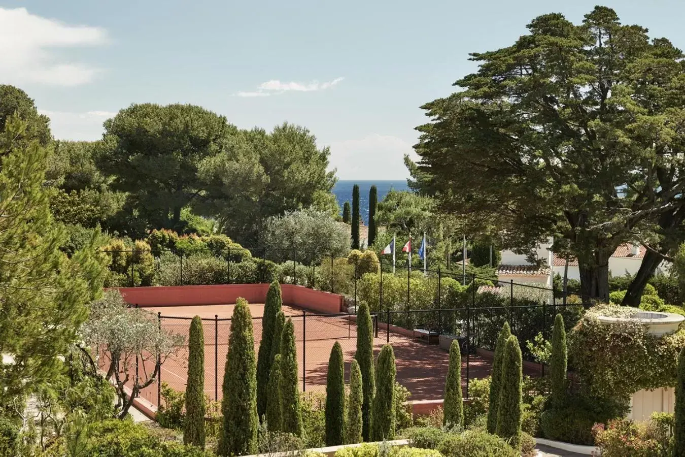 Tennis court in Grand-Hôtel du Cap-Ferrat, A Four Seasons Hotel