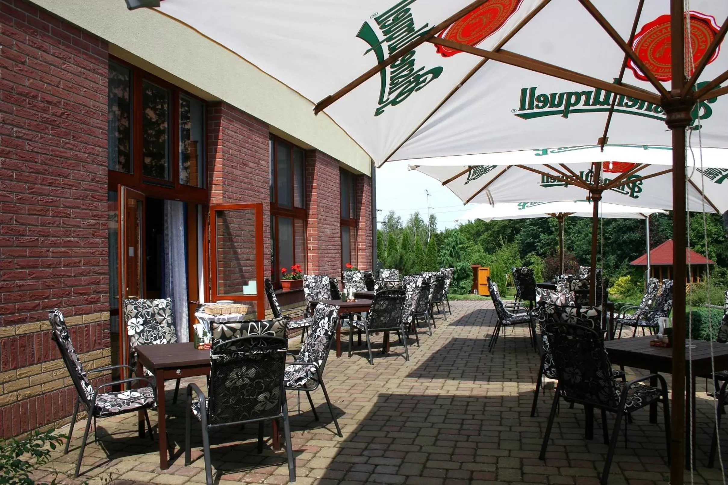 Restaurant/places to eat in April hotel Panorama