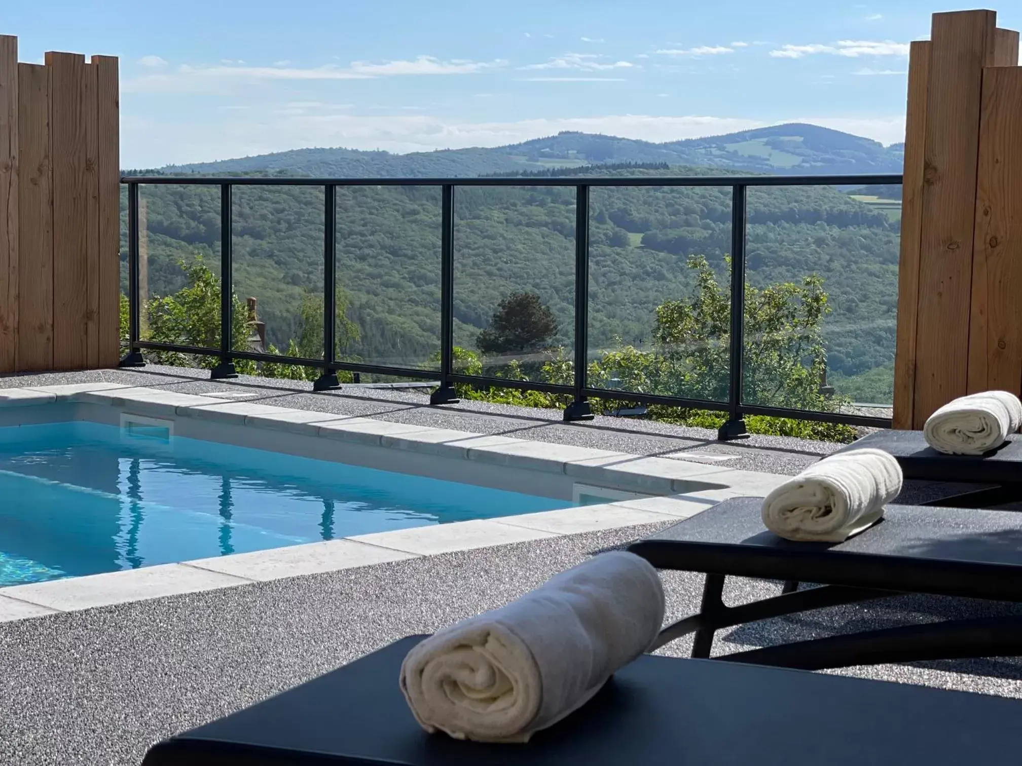 Mountain view, Swimming Pool in Logis Au Vieux Morvan