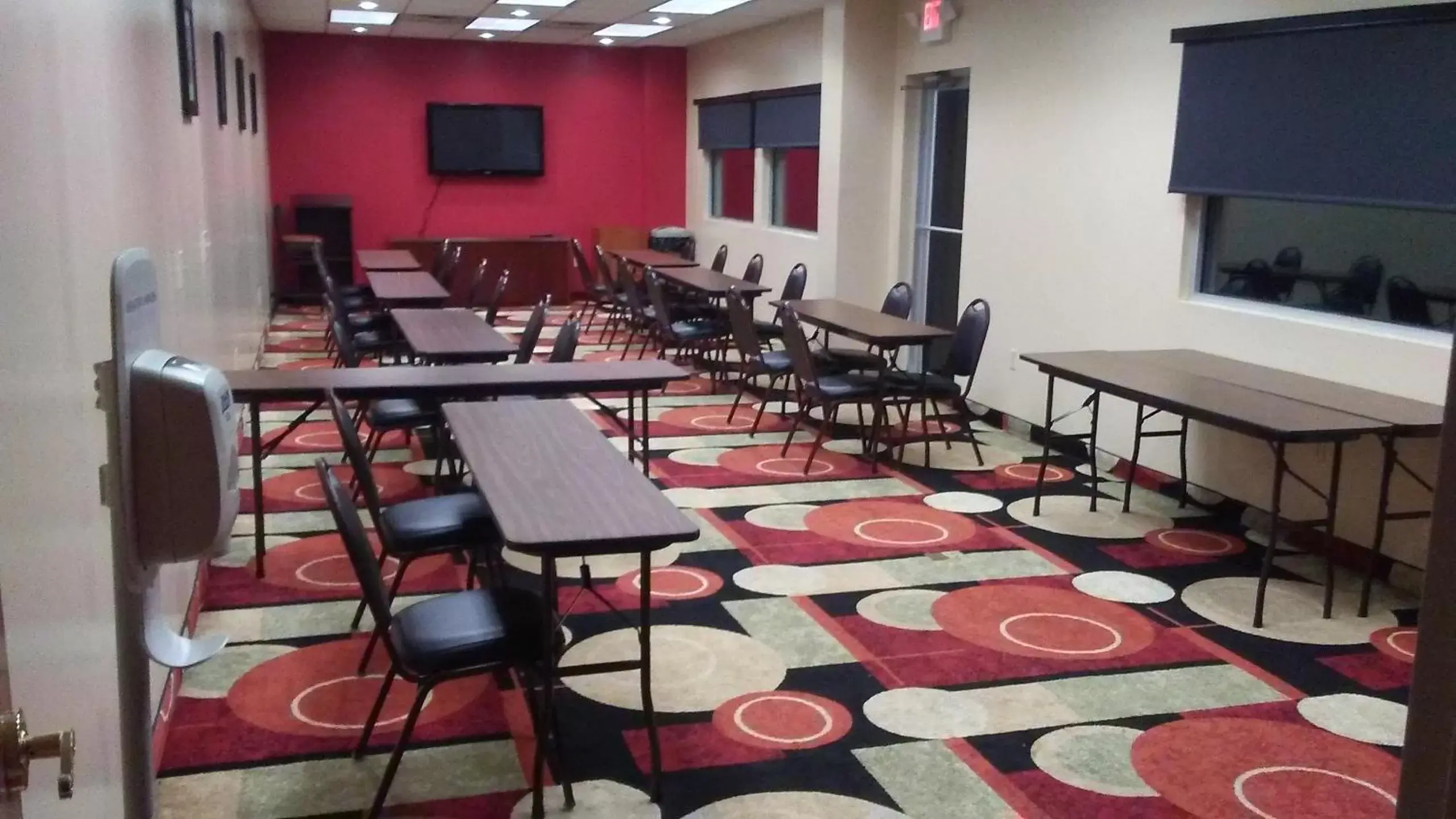 Meeting/conference room, Restaurant/Places to Eat in Quality Inn Wayne - Fairfield Area
