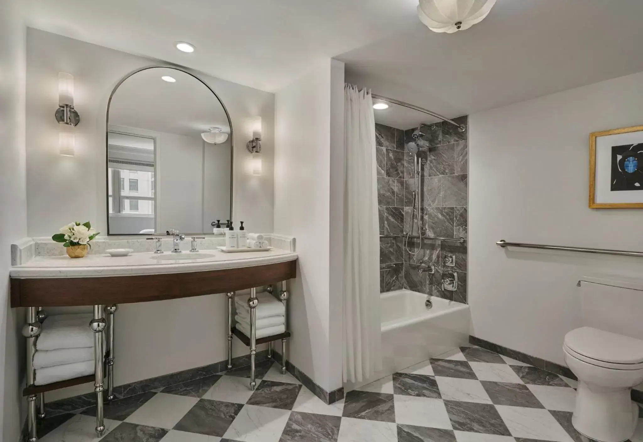 Photo of the whole room, Bathroom in InterContinental Chicago Magnificent Mile, an IHG Hotel