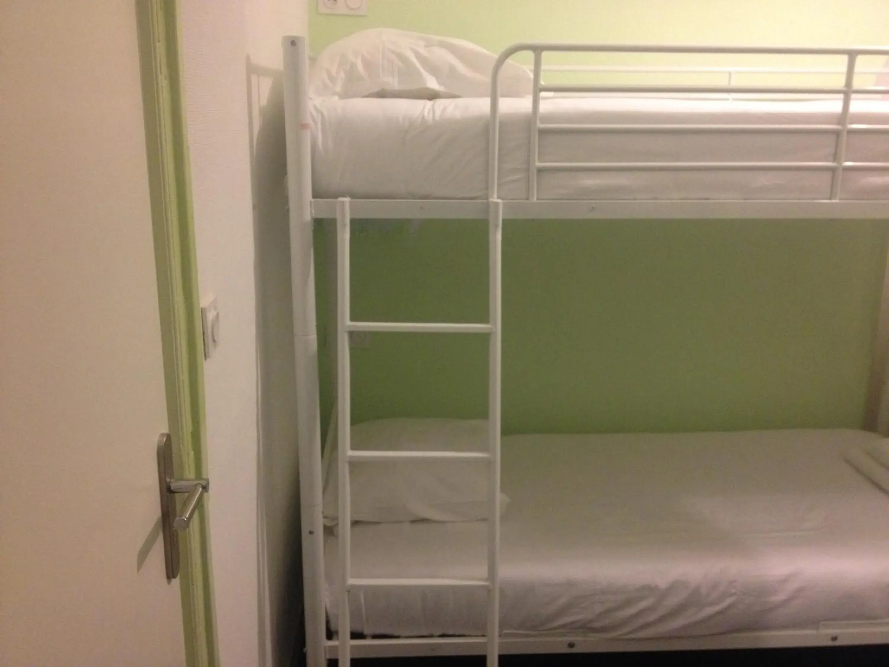 Bed, Bunk Bed in Hotel Couleurs Sud