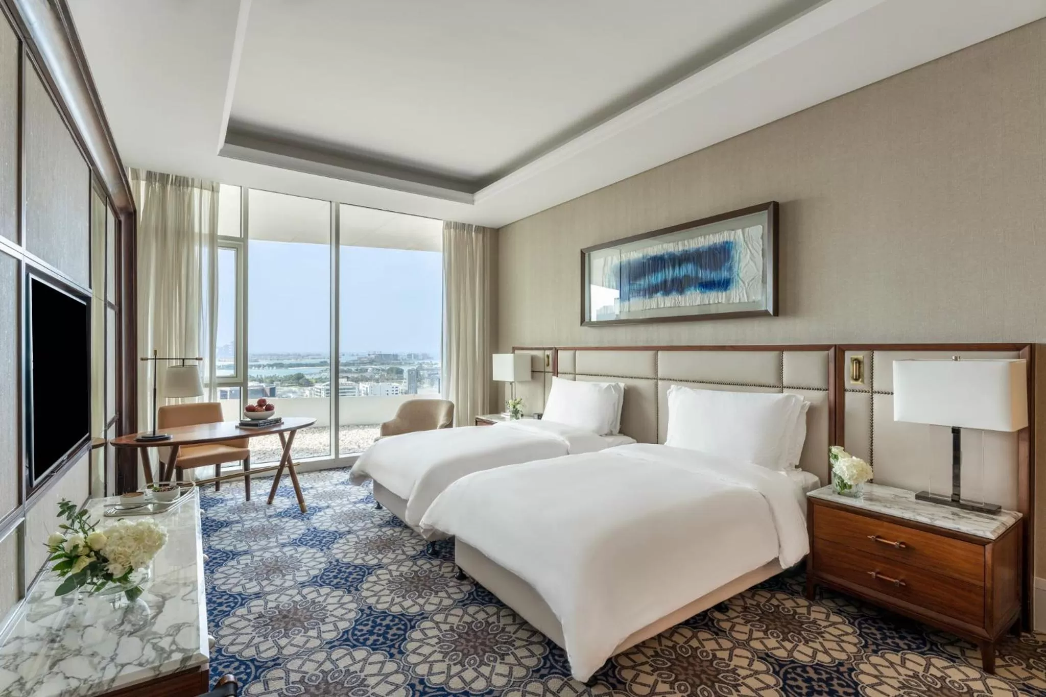 Sea view, Bed in Grand Plaza Mövenpick Media City