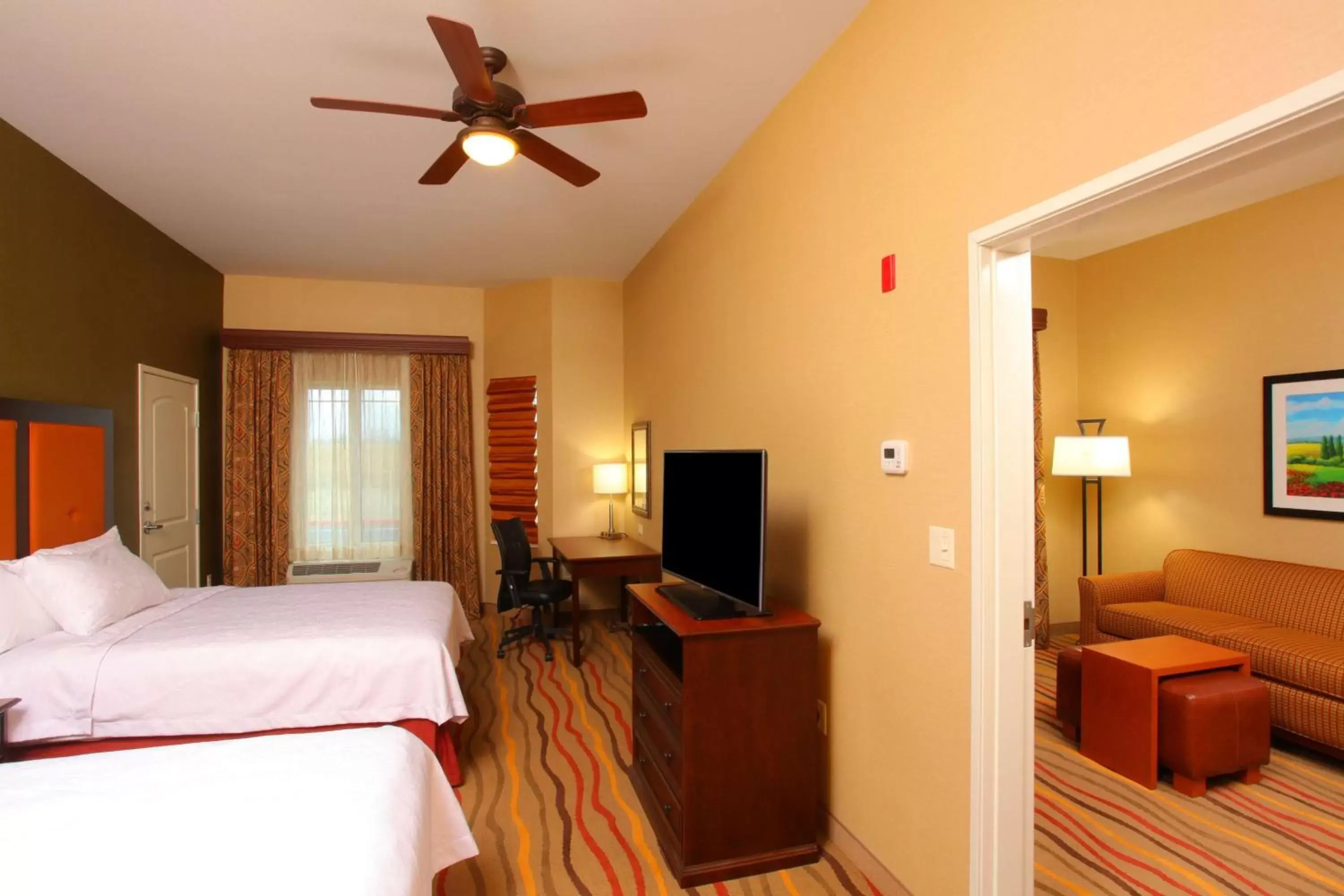Bed, TV/Entertainment Center in Homewood Suites by Hilton Richland