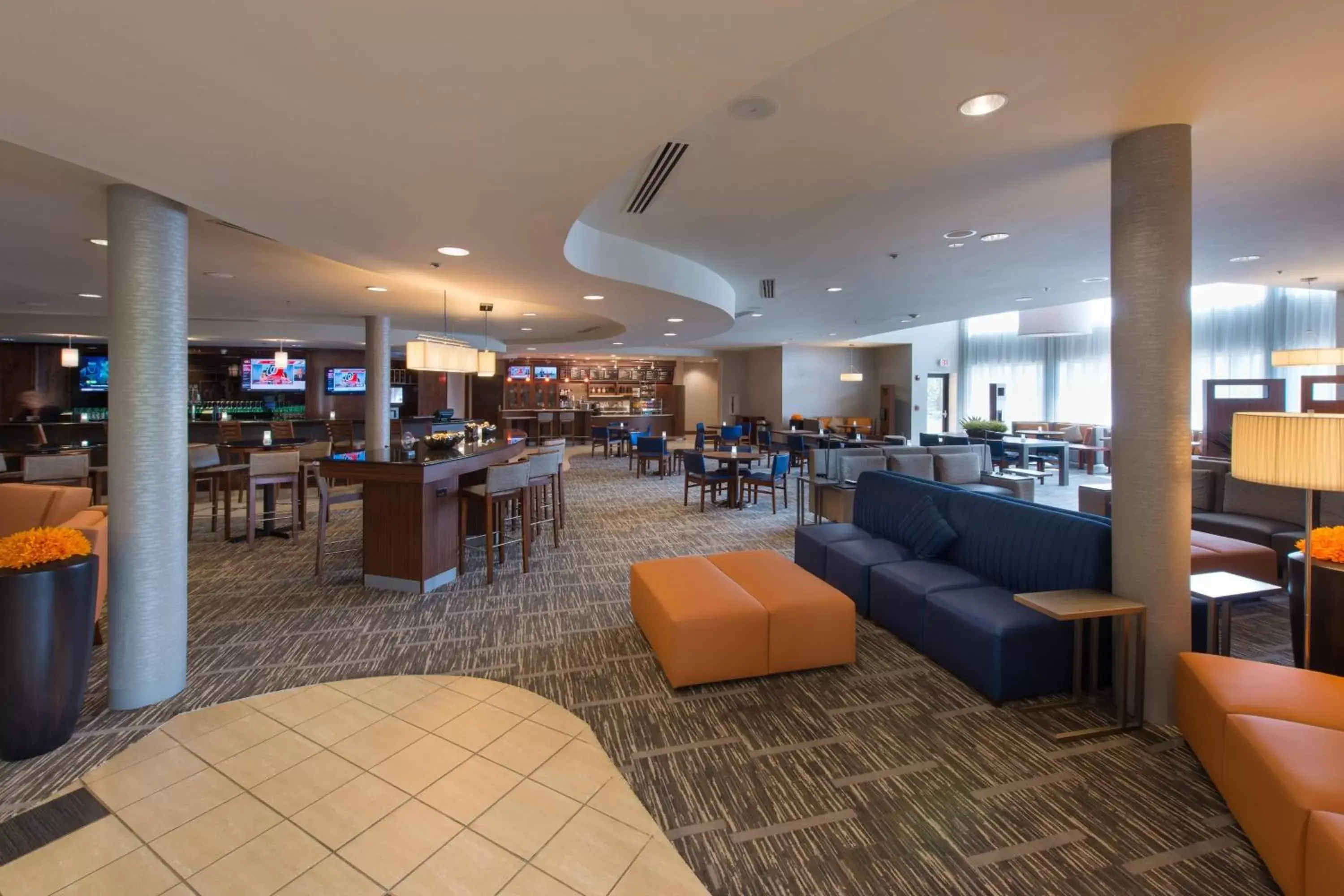 Lobby or reception, Restaurant/Places to Eat in Courtyard by Marriott Canton