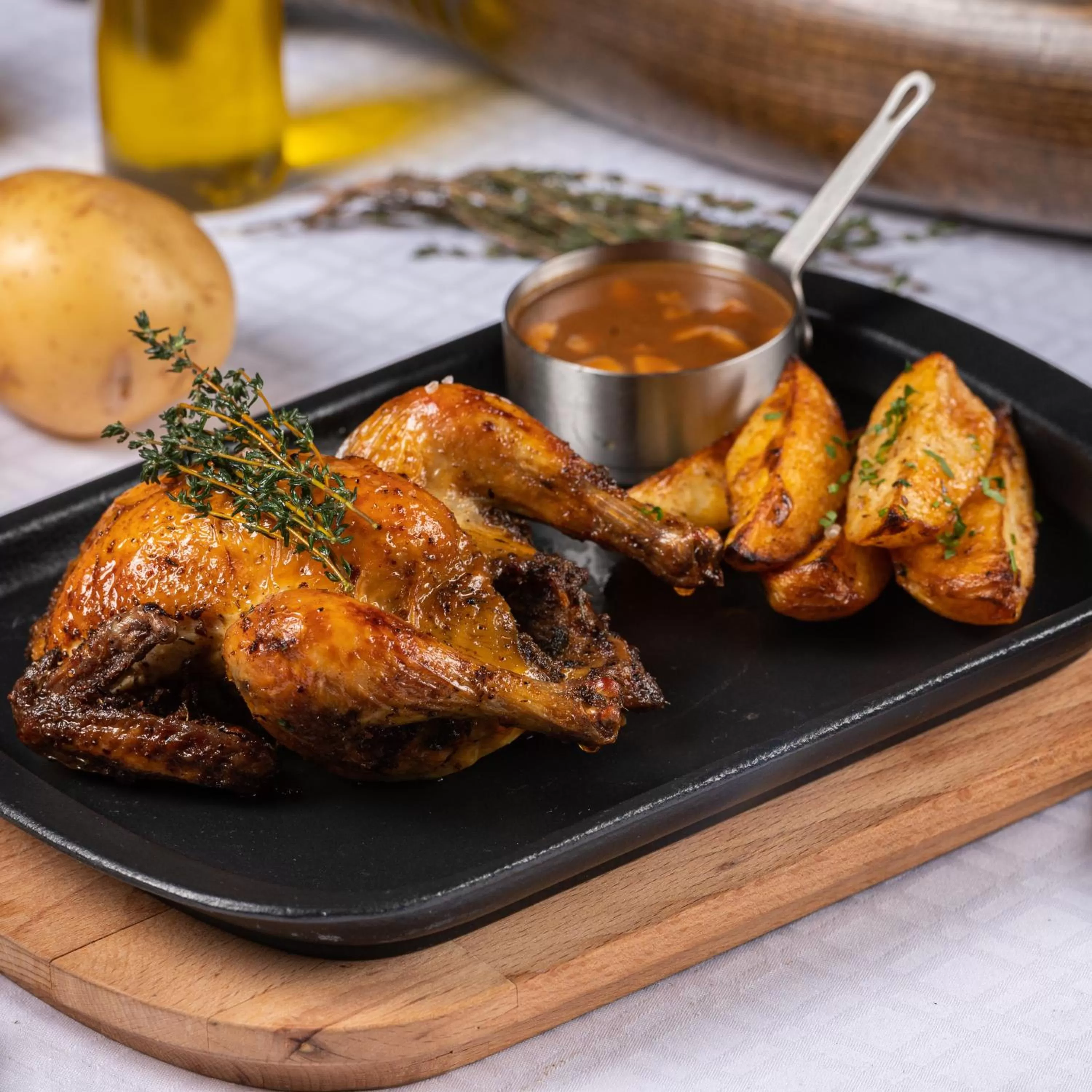 Restaurant/places to eat in Crowne Plaza Dubai Deira by IHG