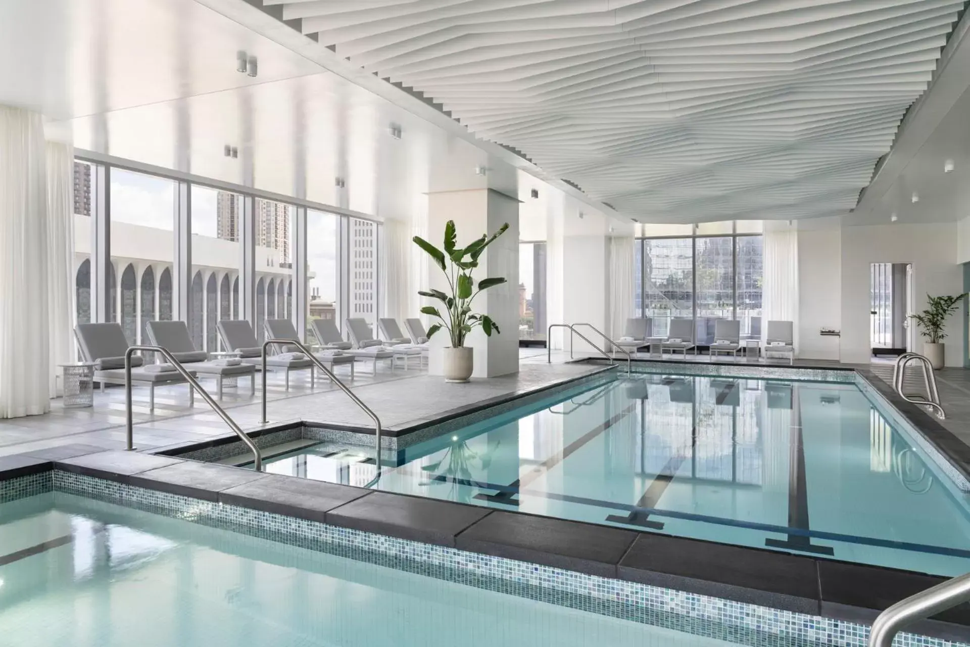 Swimming Pool in Four Seasons Hotel Minneapolis