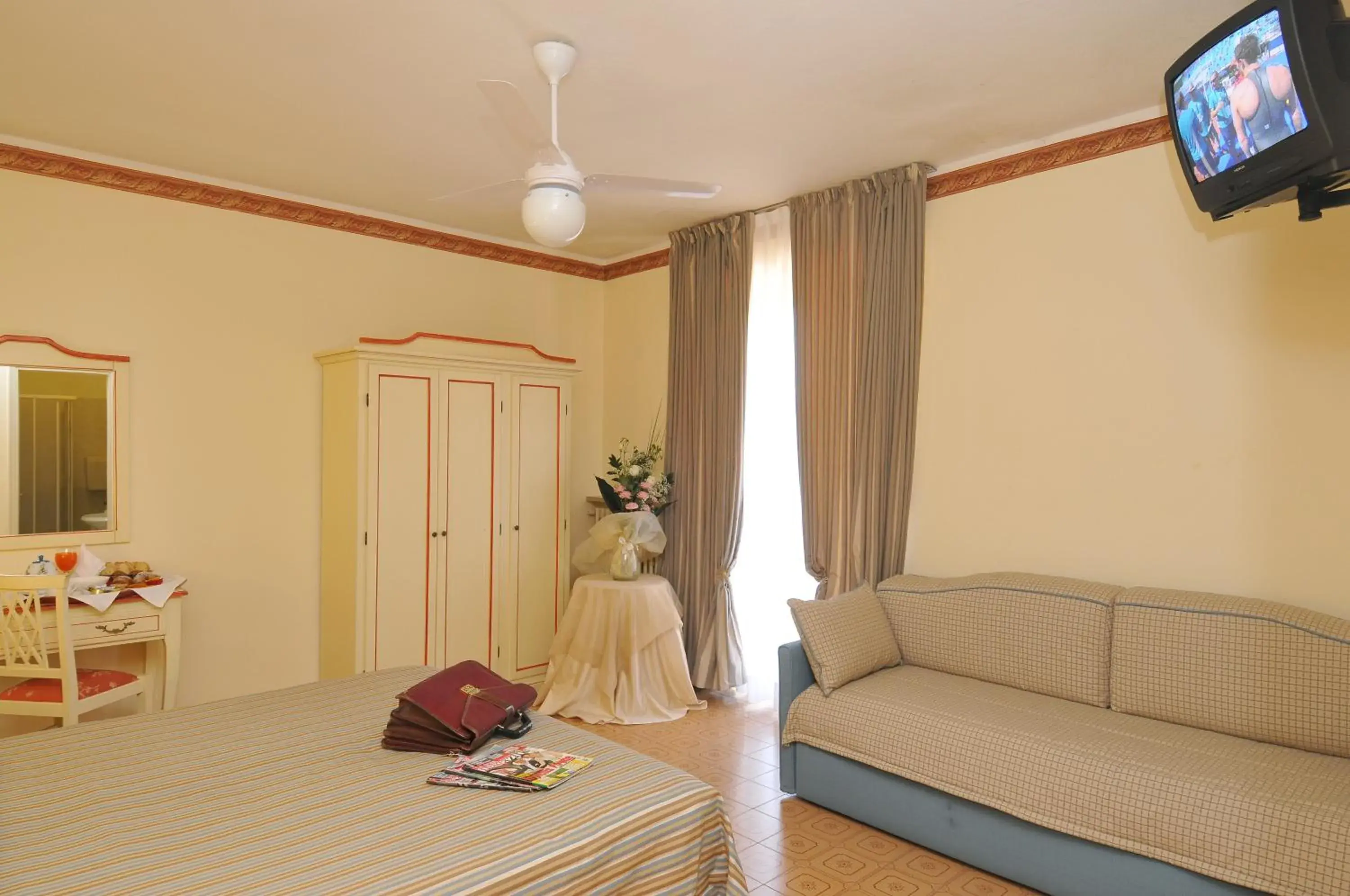 Bedroom, Seating Area in La Quiete Park Hotel