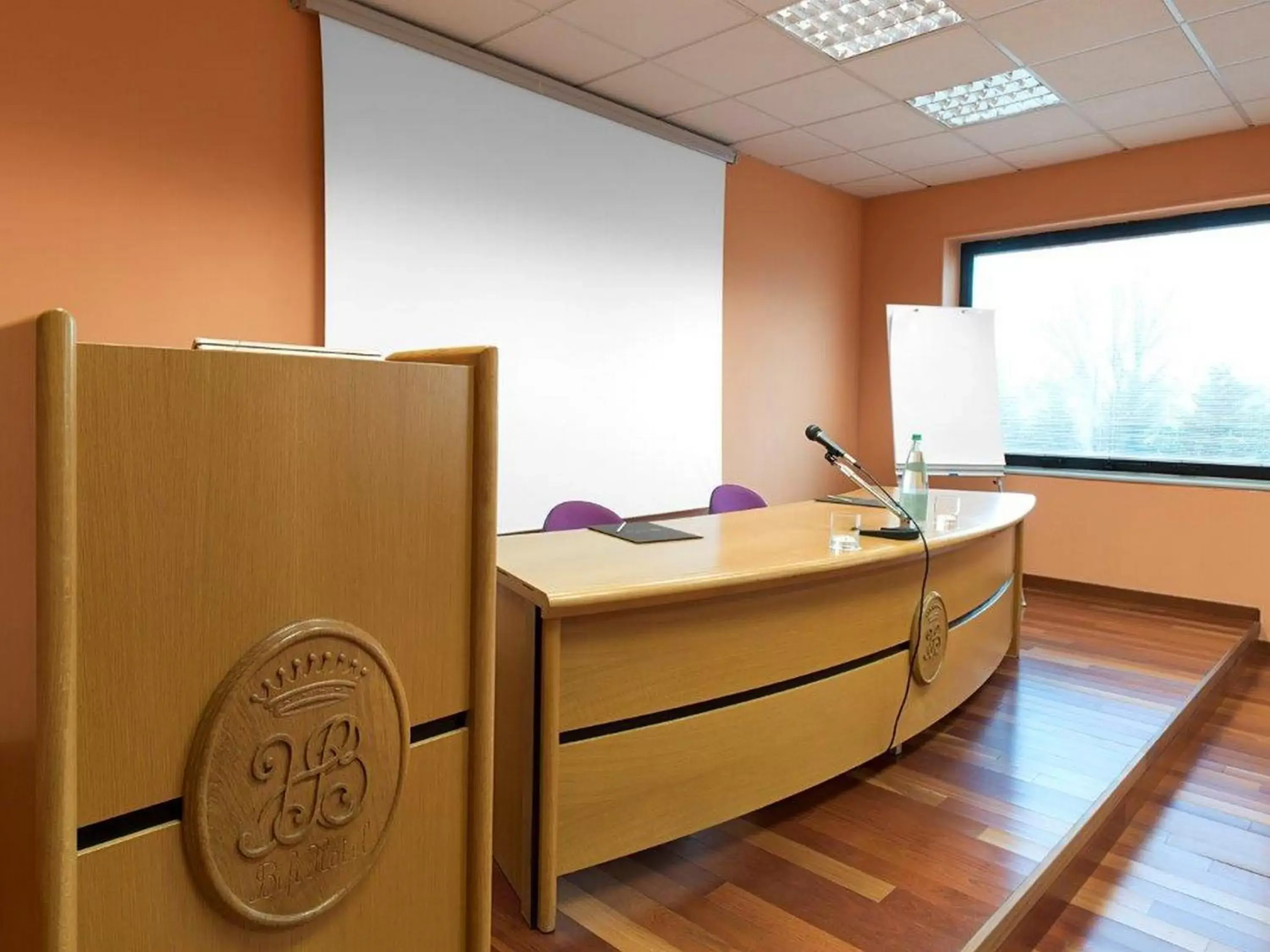 Business facilities in Hotel Bifi