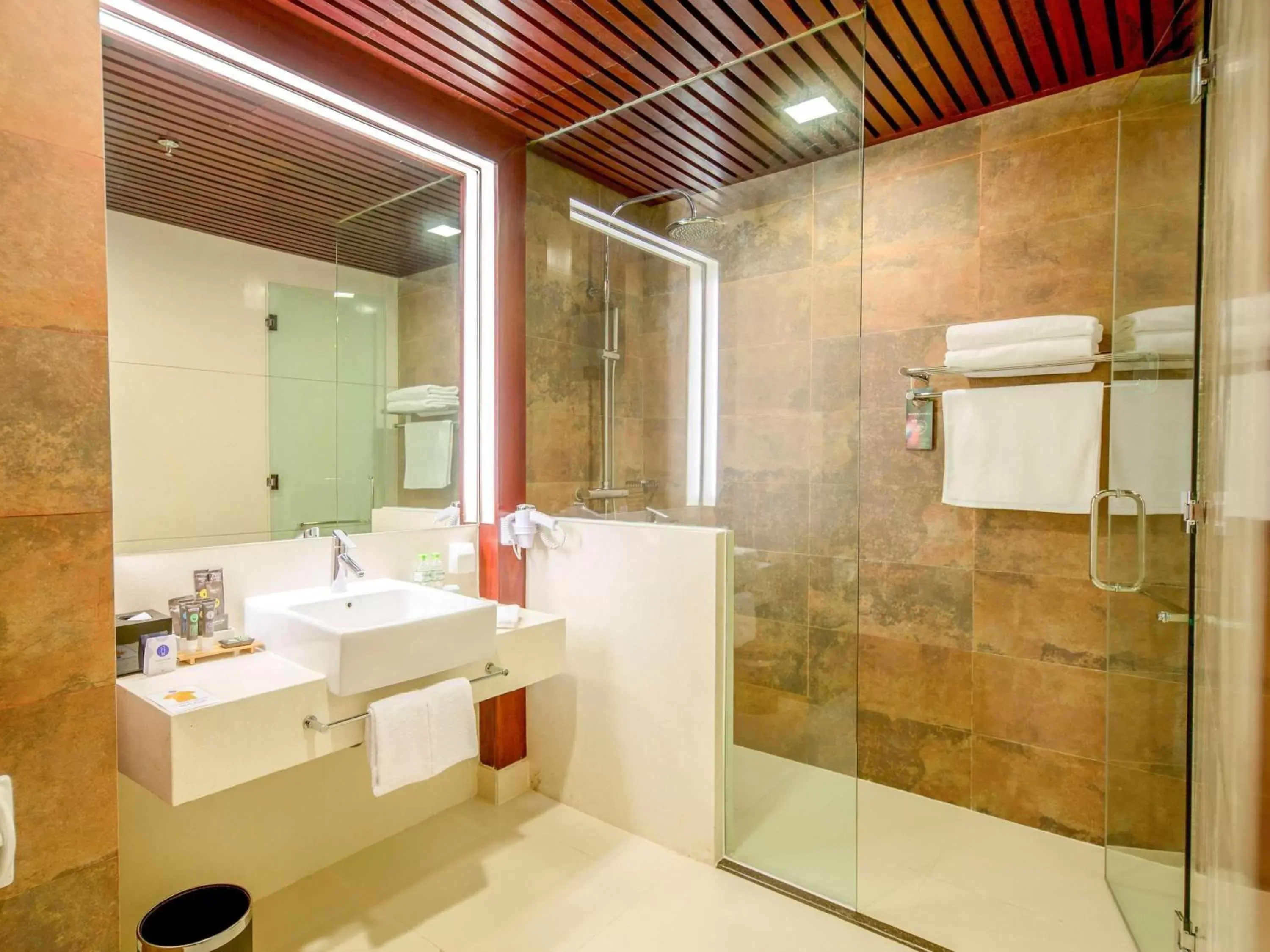 Bathroom in Hotel Novotel Nha Trang