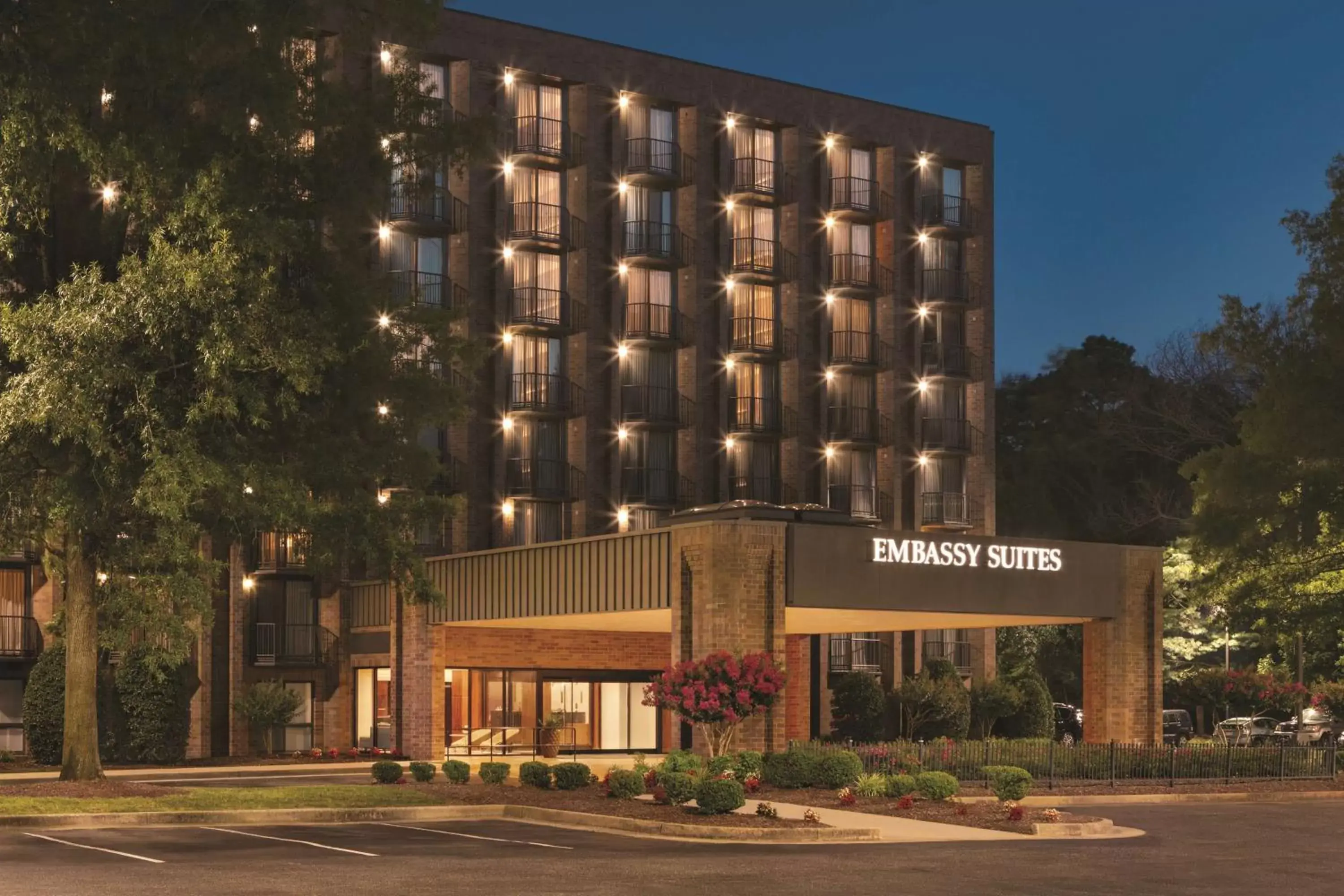 Property Building in Embassy Suites by Hilton Richmond