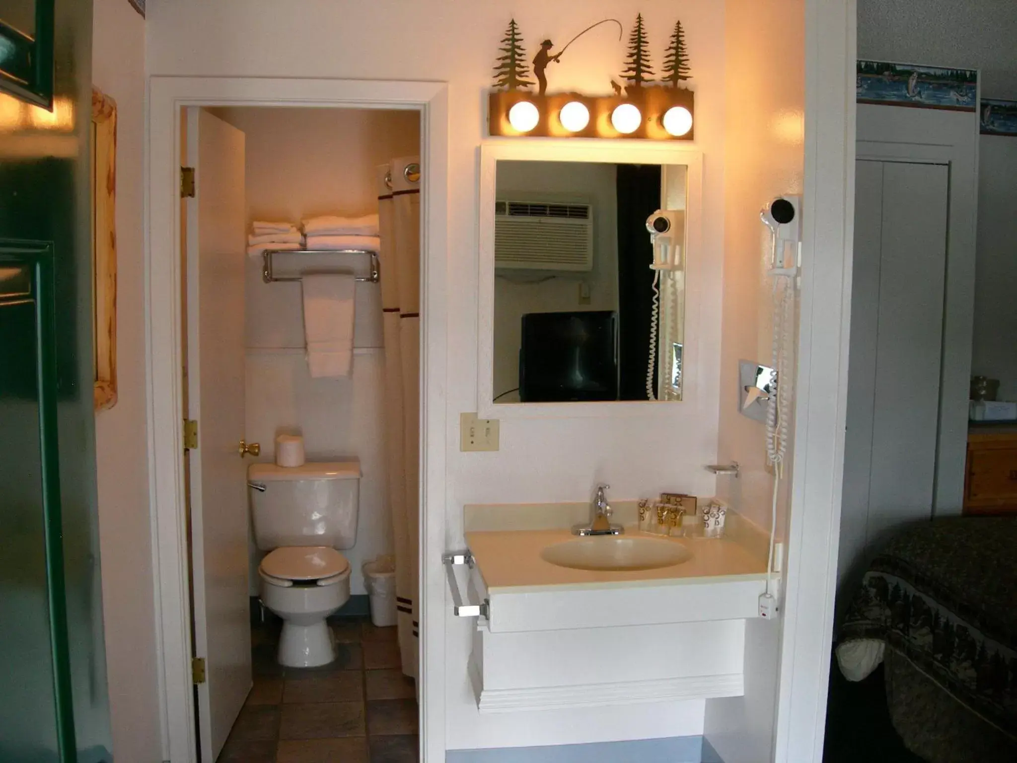 Bathroom in Walker River Lodge