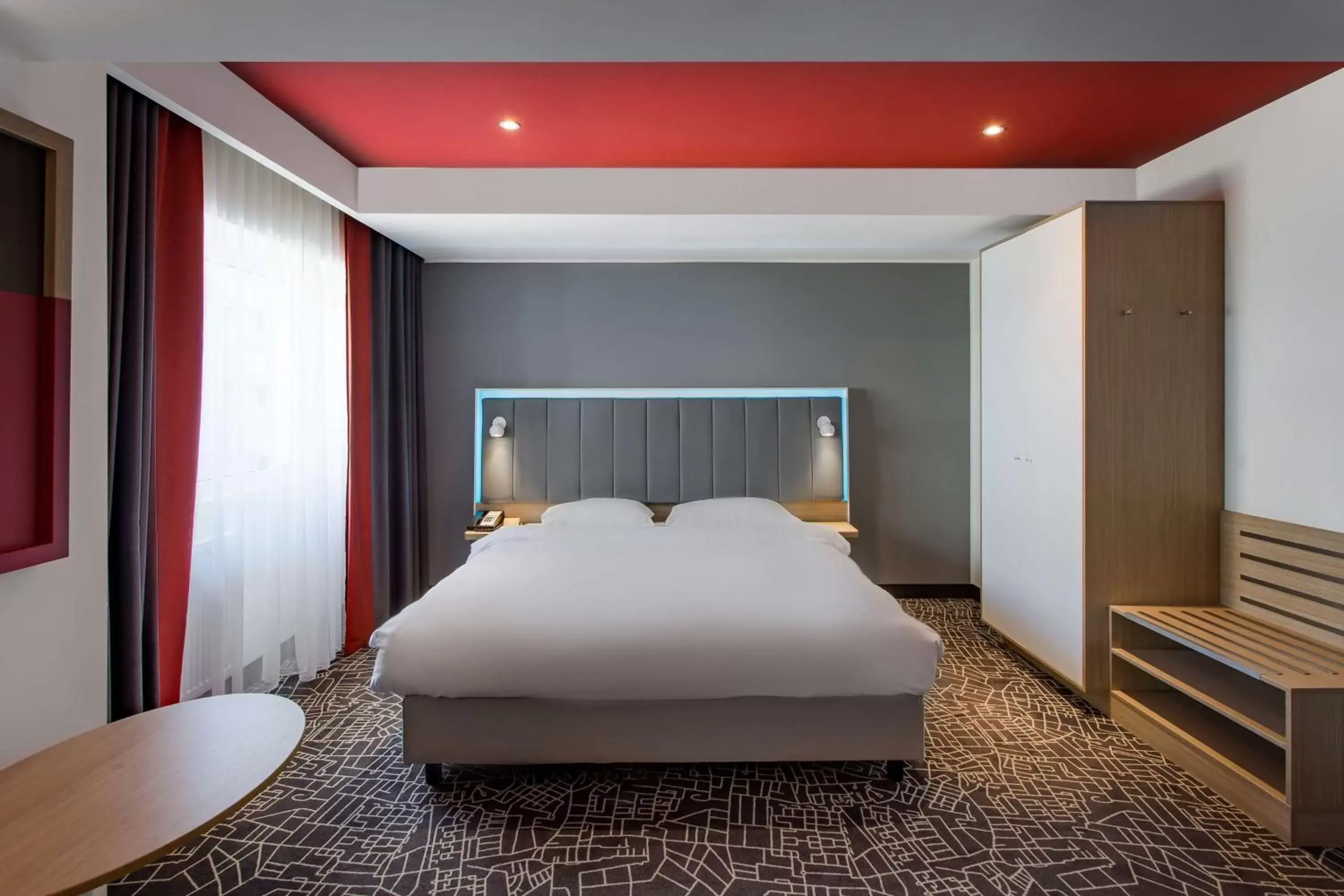 Photo of the whole room, Bed in Park Inn by Radisson Bucharest Hotel & Residence