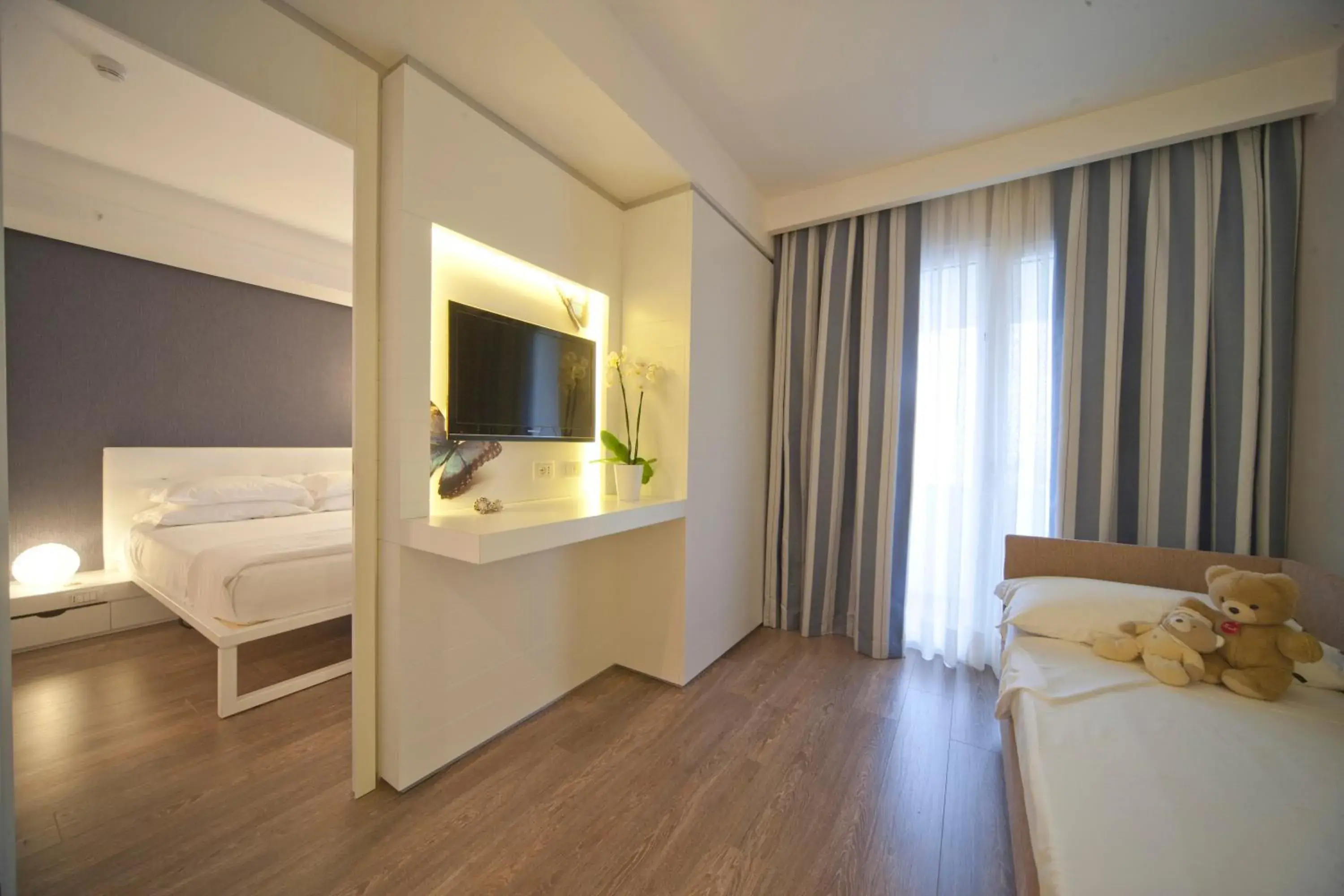 Photo of the whole room, Bed in Oxygen Lifestyle Hotel/Helvetia Parco