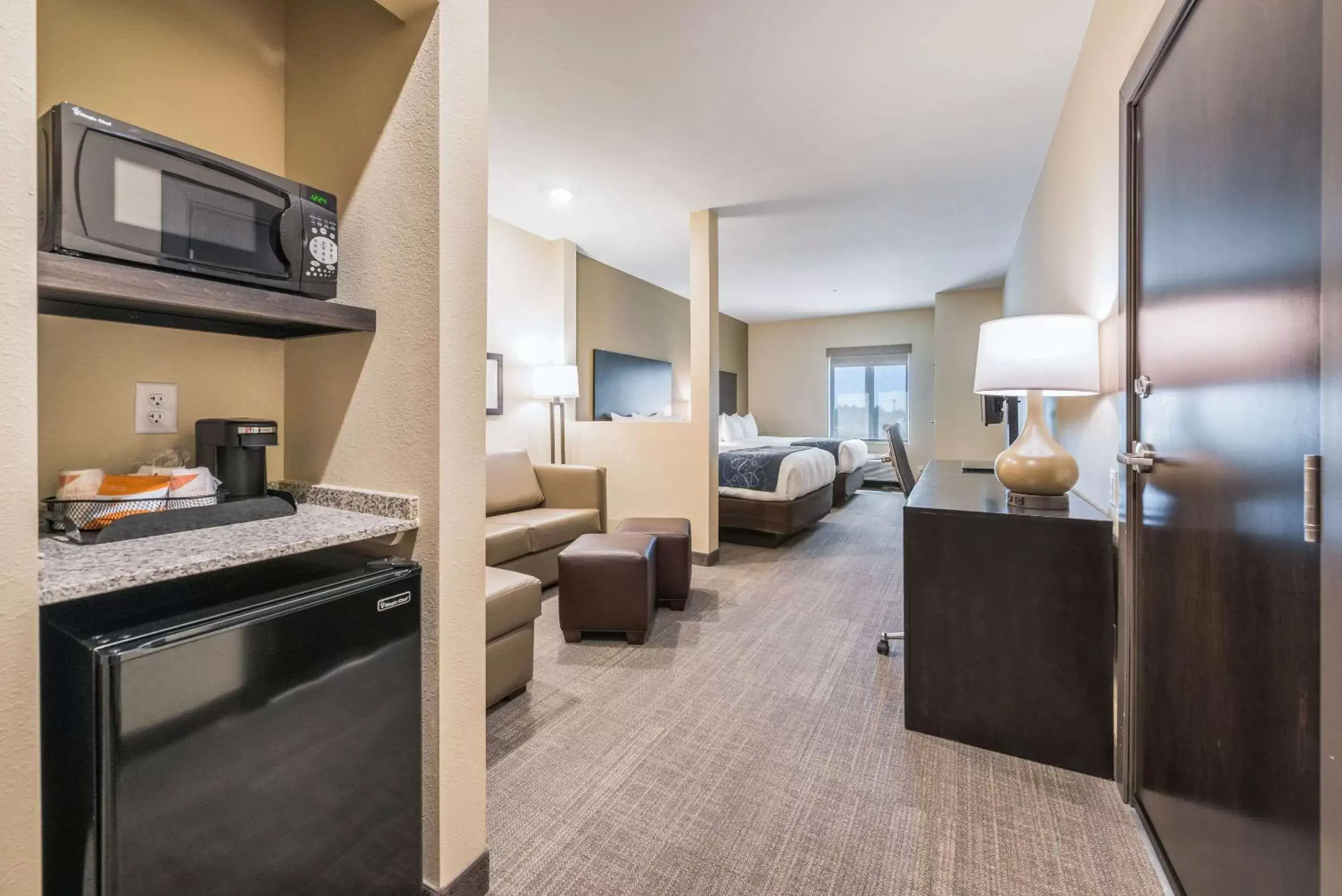 Photo of the whole room, Seating Area in Comfort Suites Marysville Columbus - Northwest