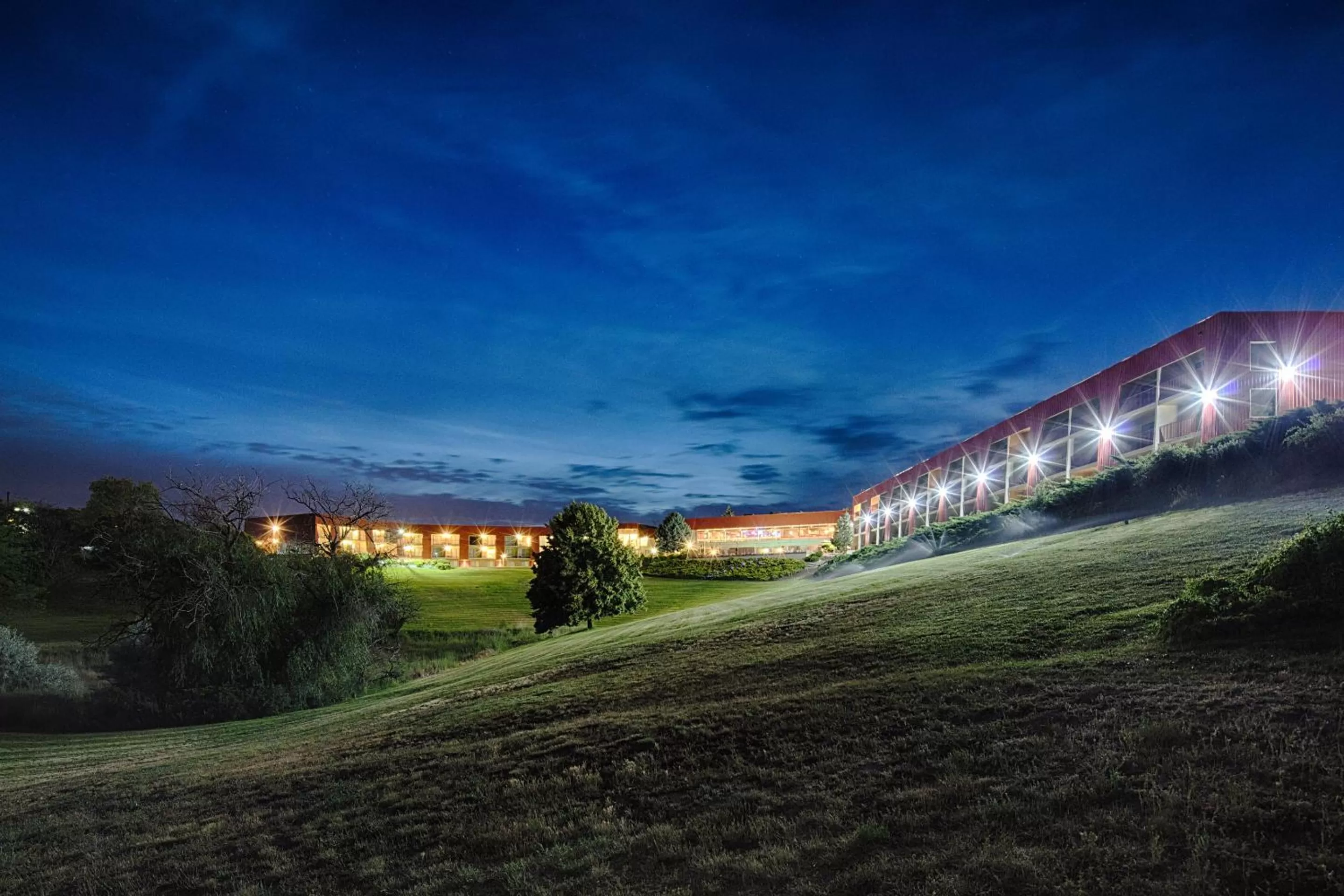 Property building in Red Lion Hotel Pendleton