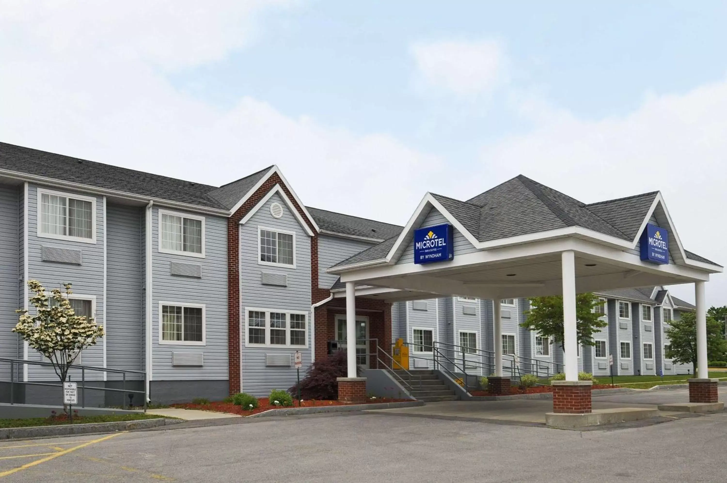 Property Building in Microtel Inn & Suites by Wyndham Syracuse Baldwinsville