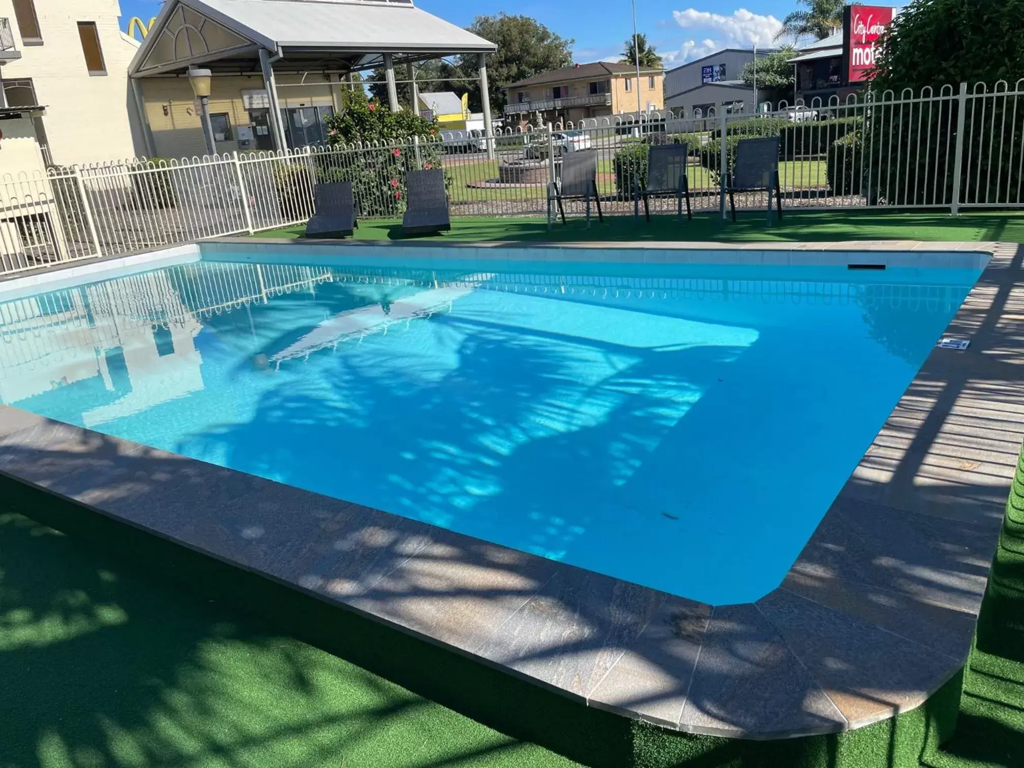 Swimming Pool in City Centre Motel Kempsey