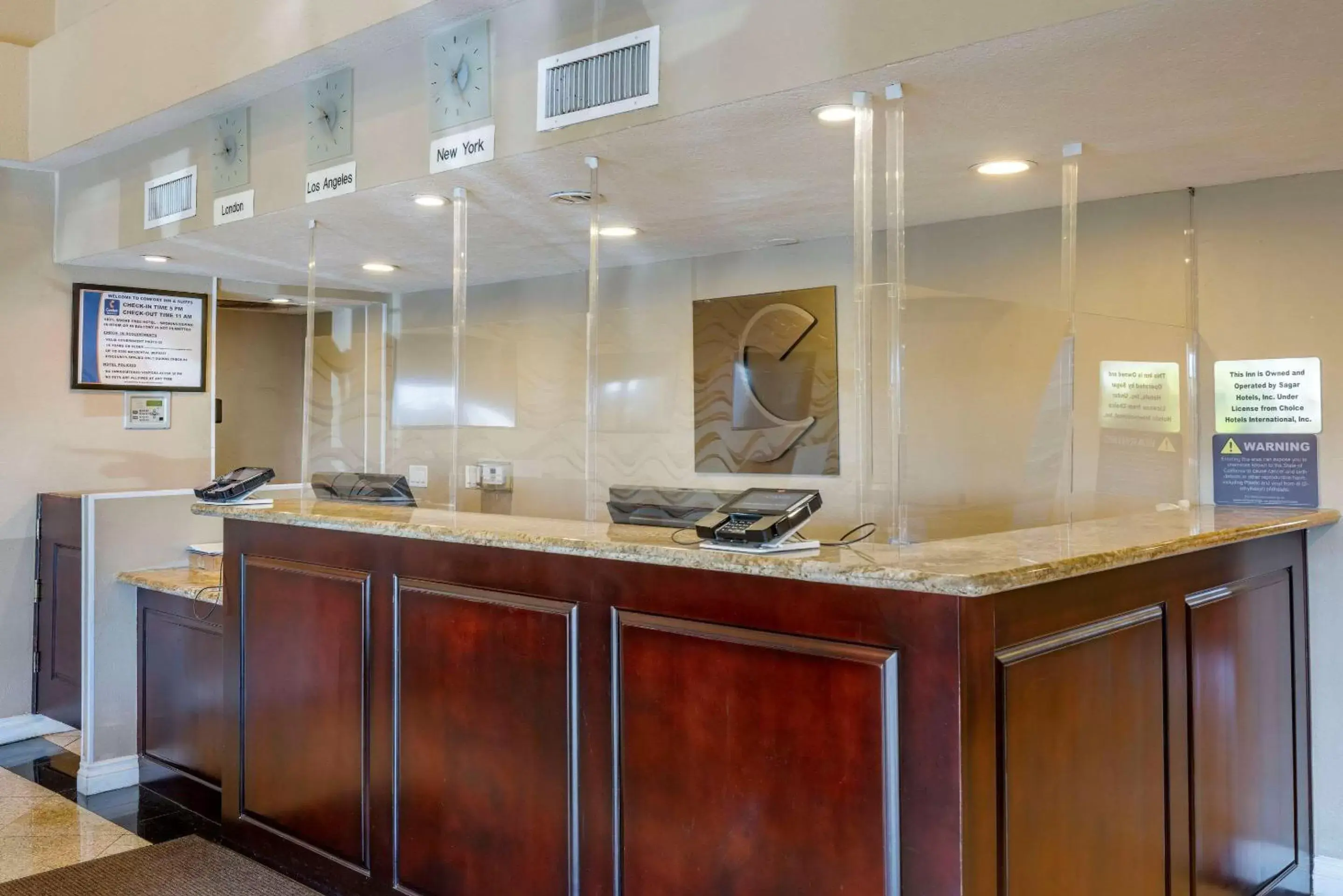 Lobby or reception in Comfort Inn & Suites Huntington Beach