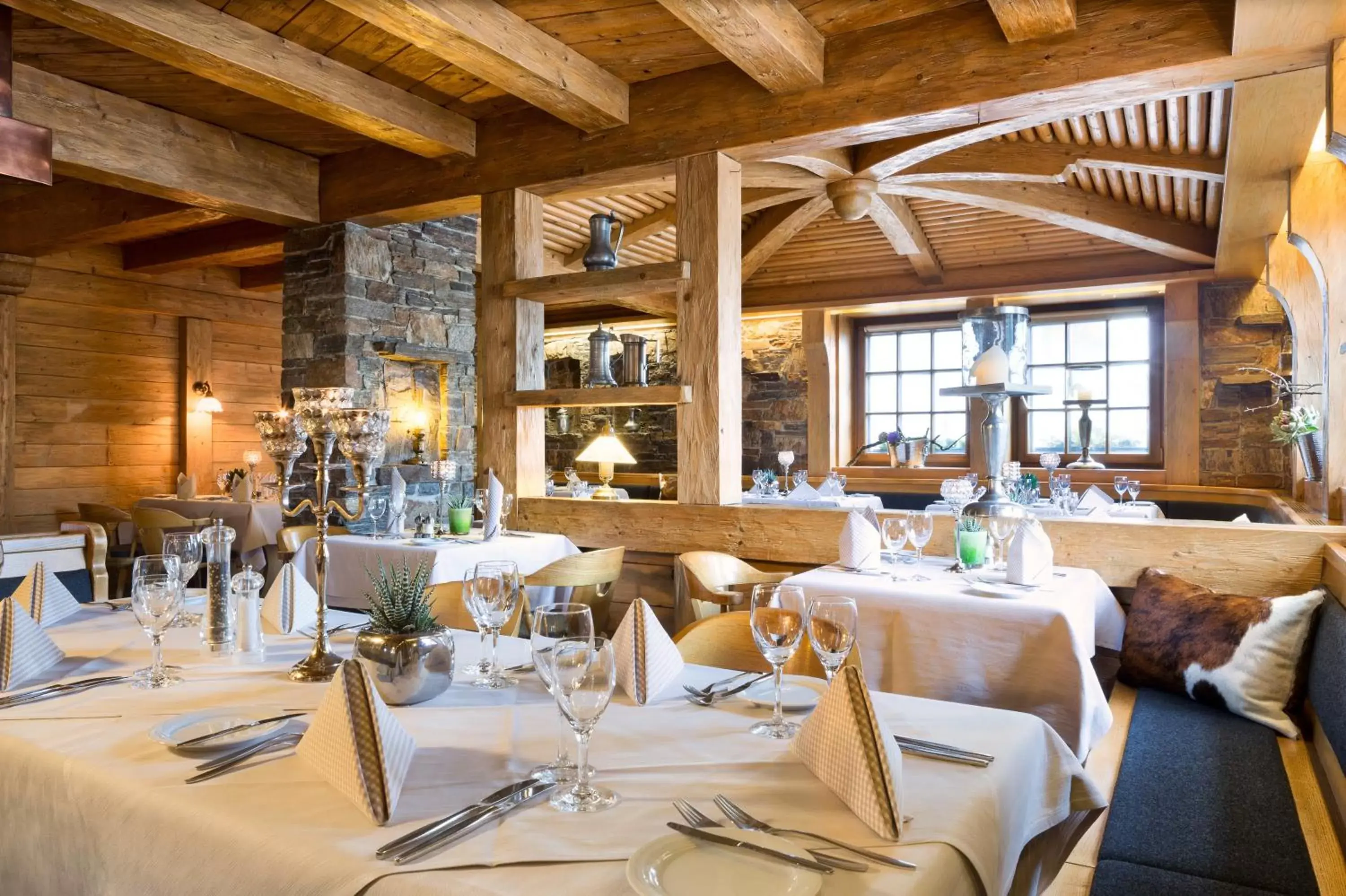 Restaurant/Places to Eat in Hotel Traube am See