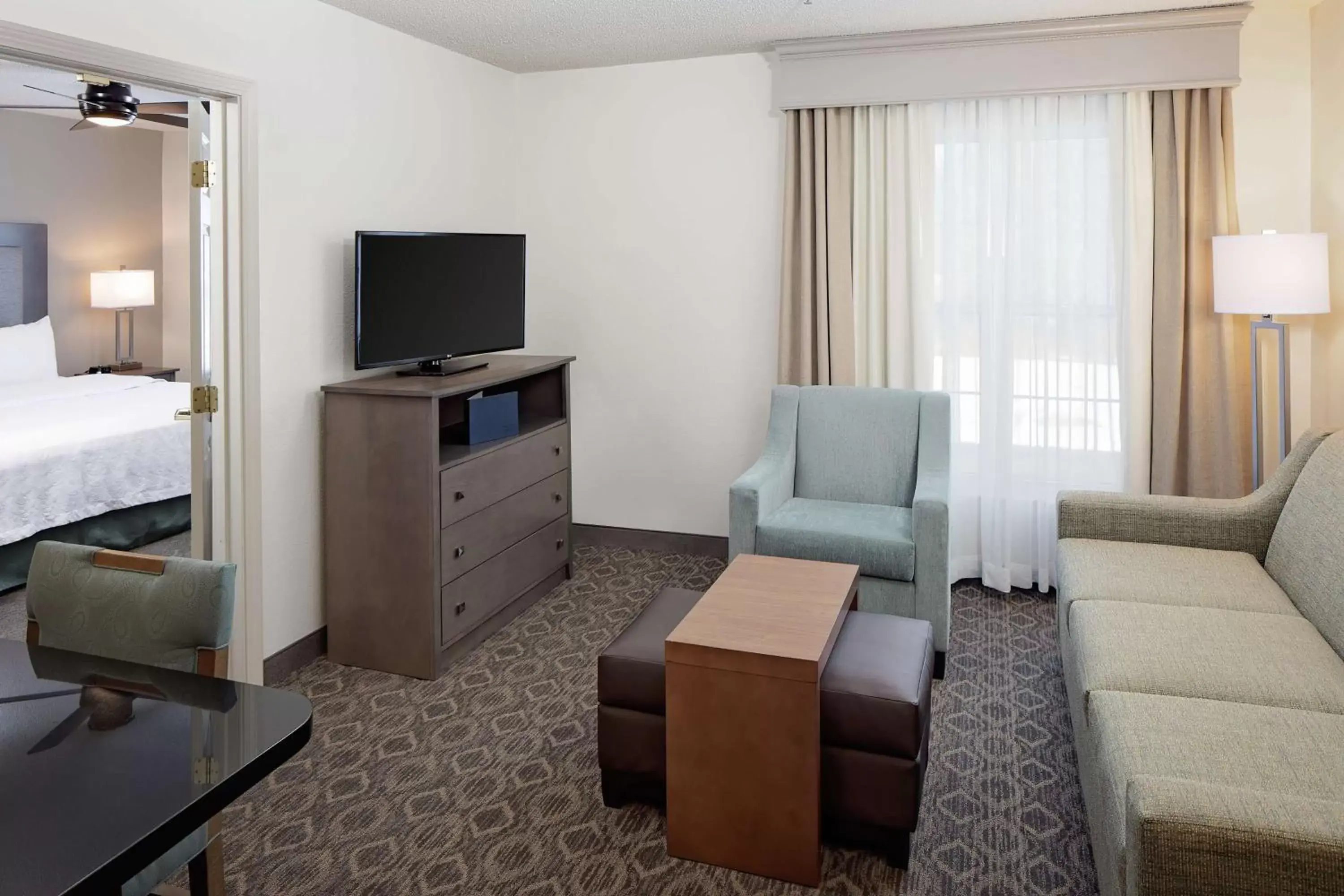 Bedroom, Seating Area in Homewood Suites by Hilton Hartford-Farmington