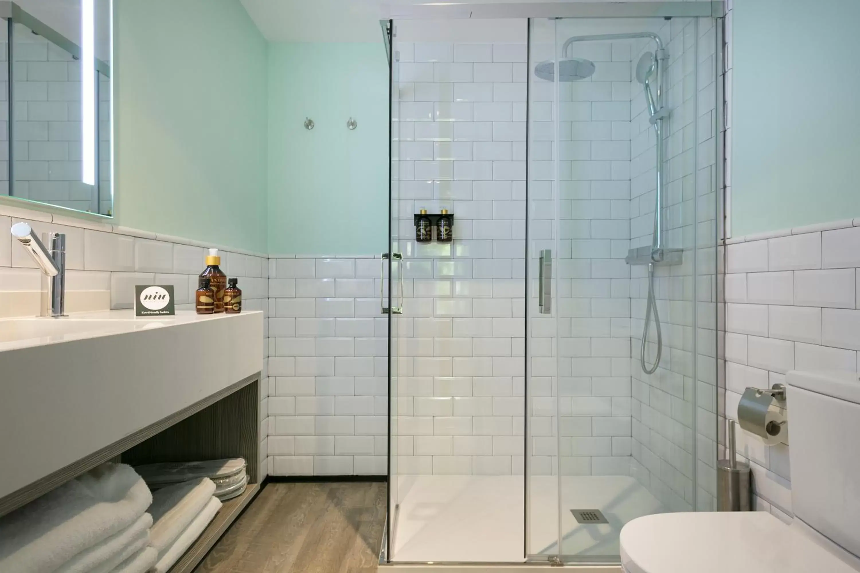 Bathroom in Niu Barcelona Hotel