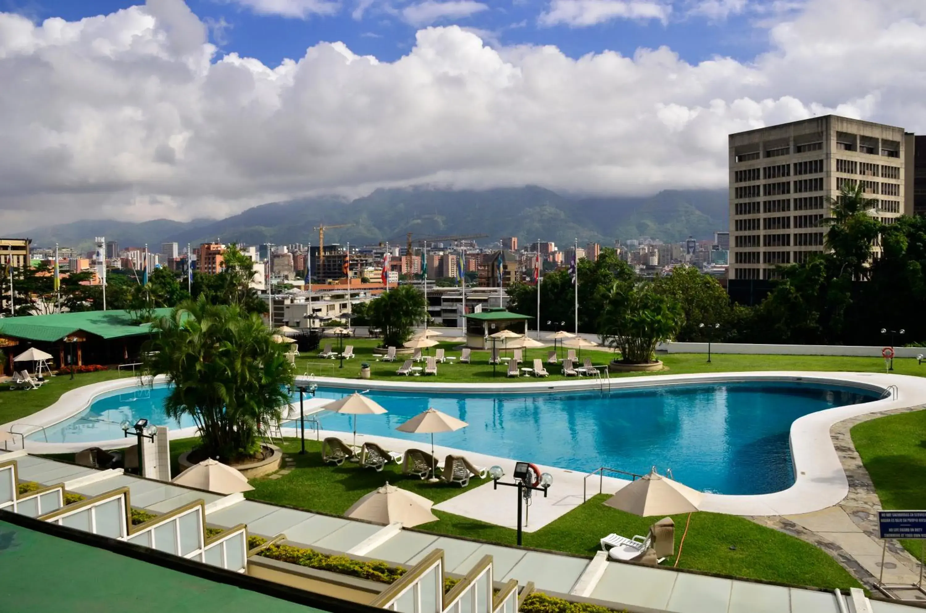 Property building, Swimming Pool in Hotel Tamanaco Caracas